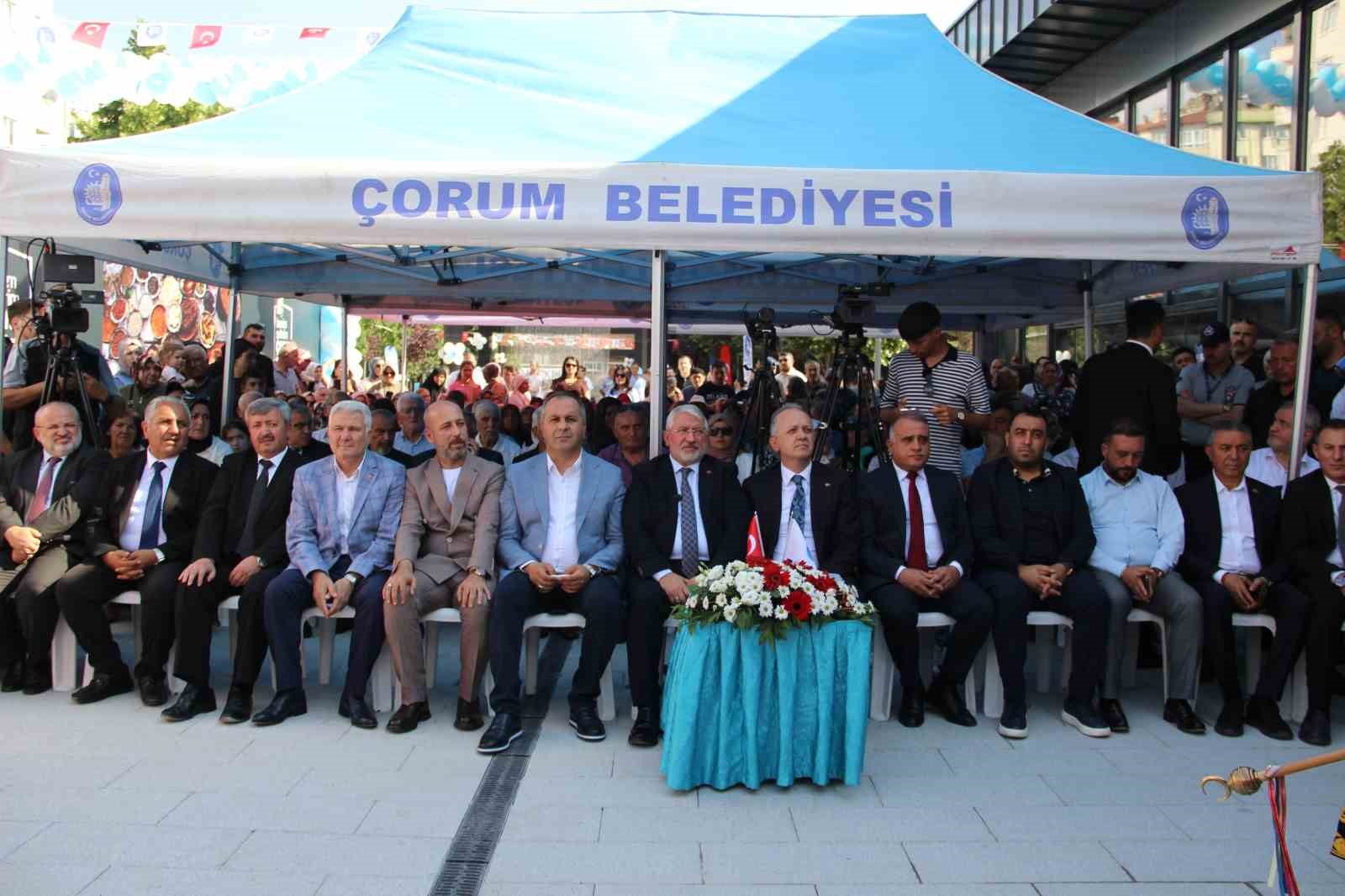 Çorum’da yerel üreticilerin ürünlerini vatandaşlarla buluşturan market hizmete açıldı