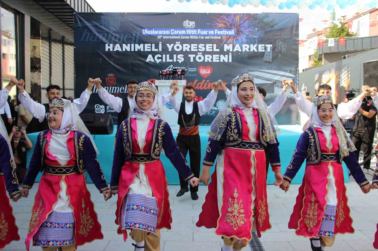 Çorum’da yerel üreticilerin ürünlerini vatandaşlarla buluşturan market hizmete açıldı