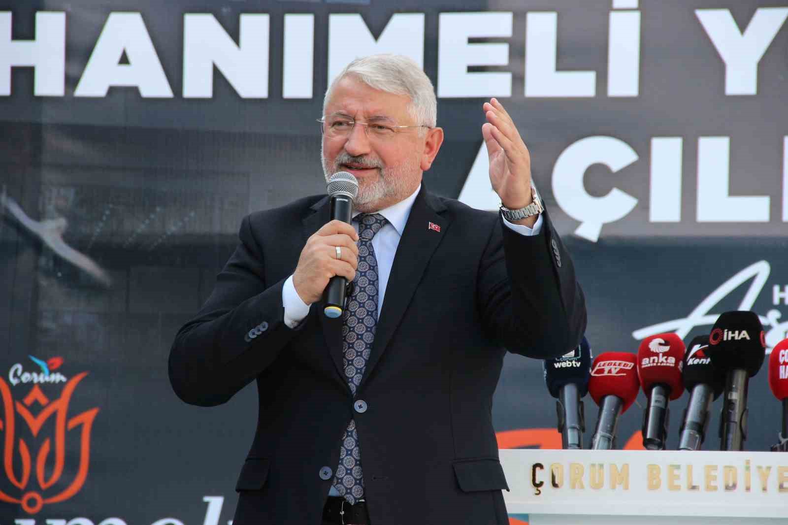 Çorum’da yerel üreticilerin ürünlerini vatandaşlarla buluşturan market hizmete açıldı