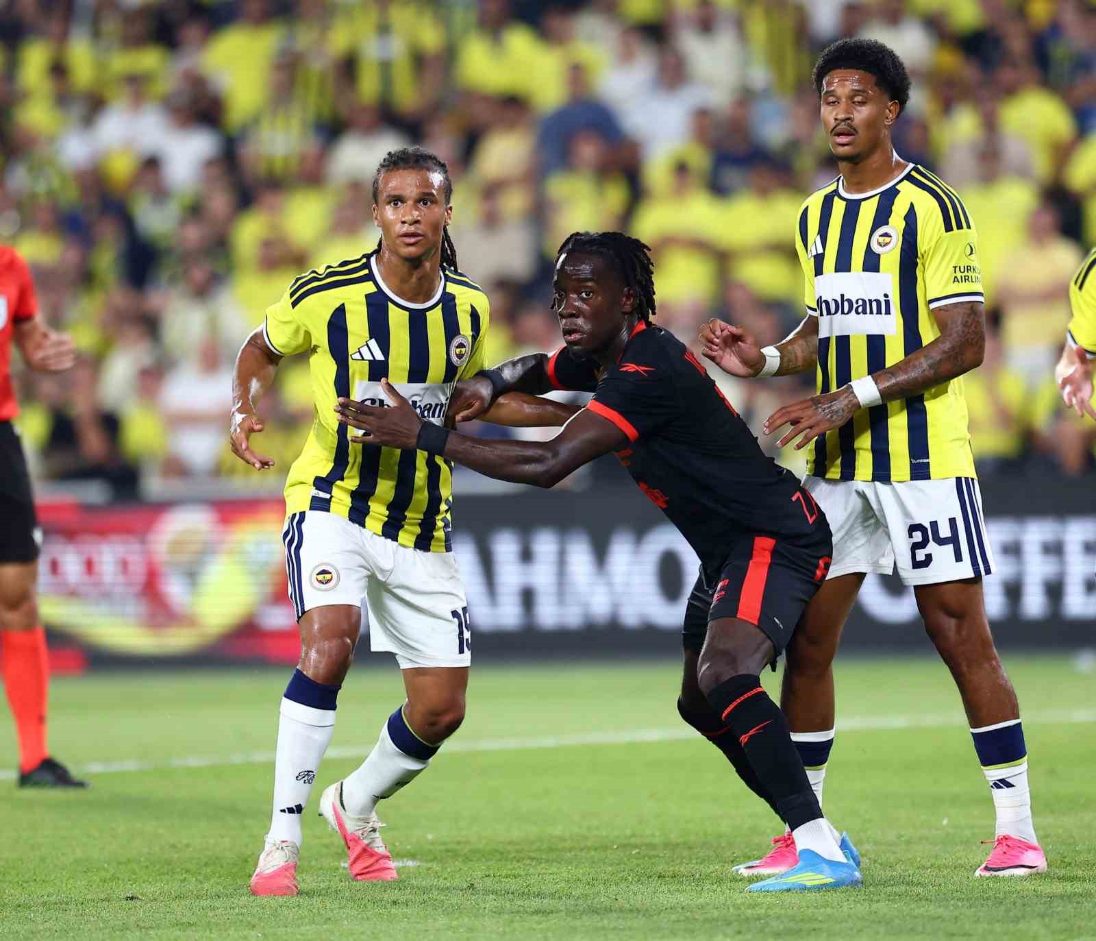 UEFA Şampiyonlar Ligi: Fenerbahçe: 1 - Gornik Zabrze: 0 (İlk yarı)
