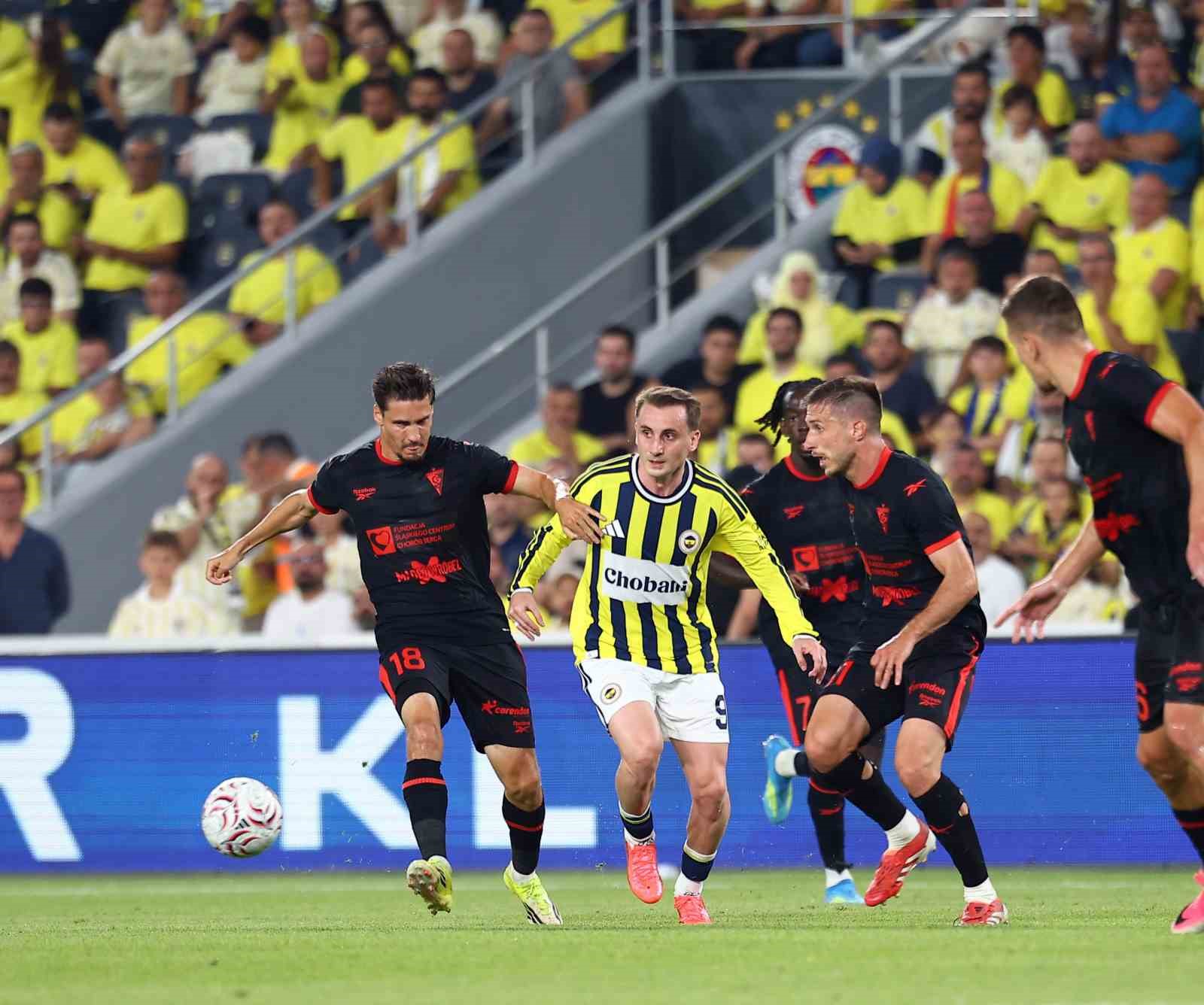 UEFA Şampiyonlar Ligi: Fenerbahçe: 1 - Gornik Zabrze: 0 (İlk yarı)