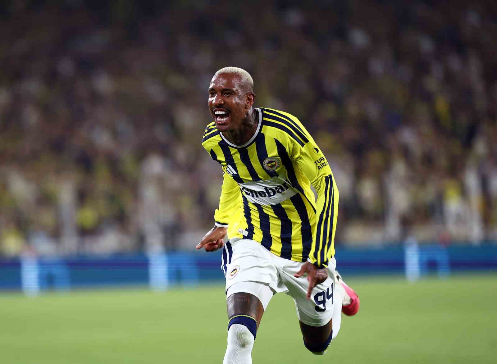 UEFA Şampiyonlar Ligi: Fenerbahçe: 1 - Gornik Zabrze: 0 (İlk yarı)