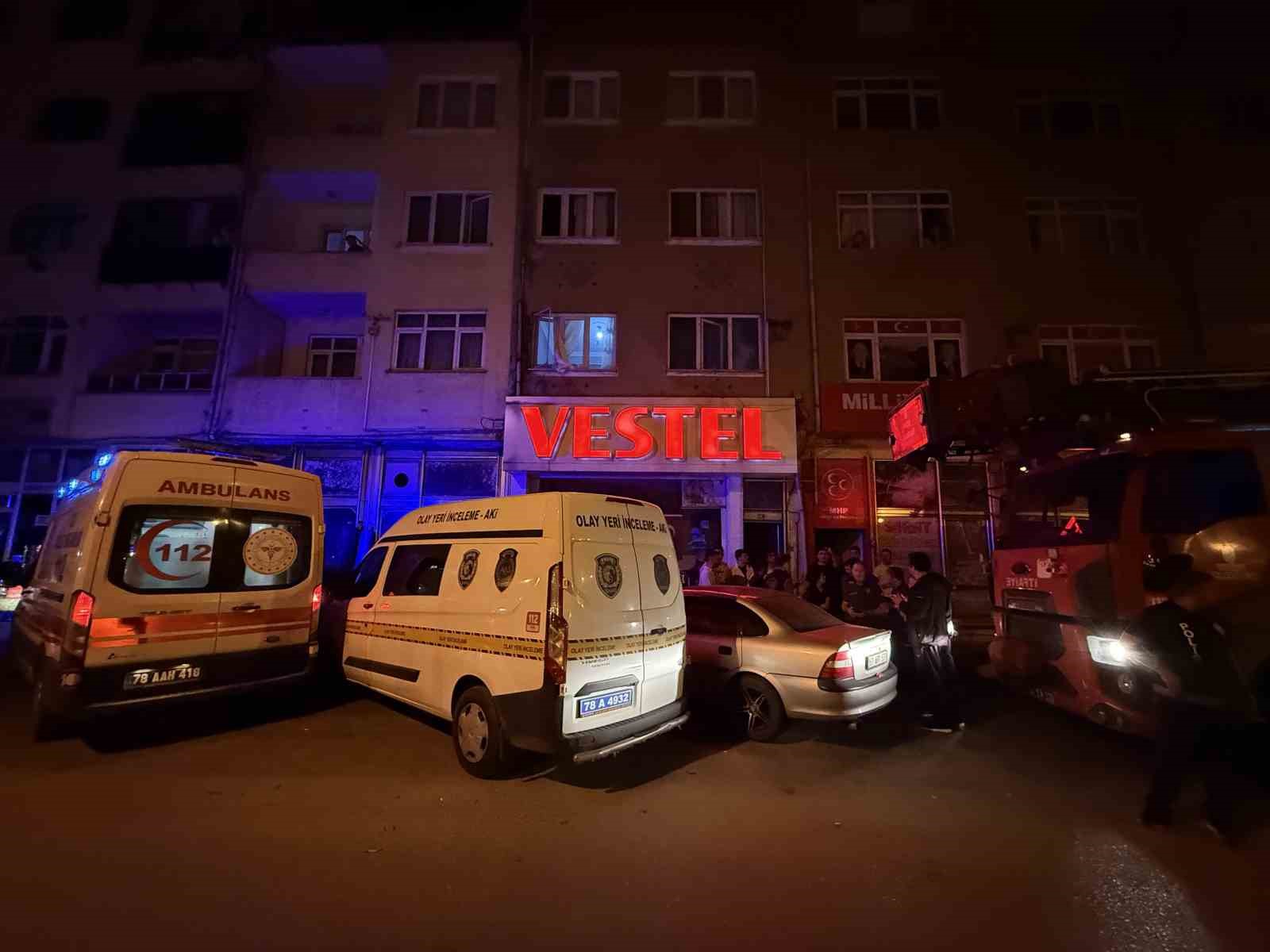 Karabük’te dehşet: Eşinin boğazını keserek öldürdü