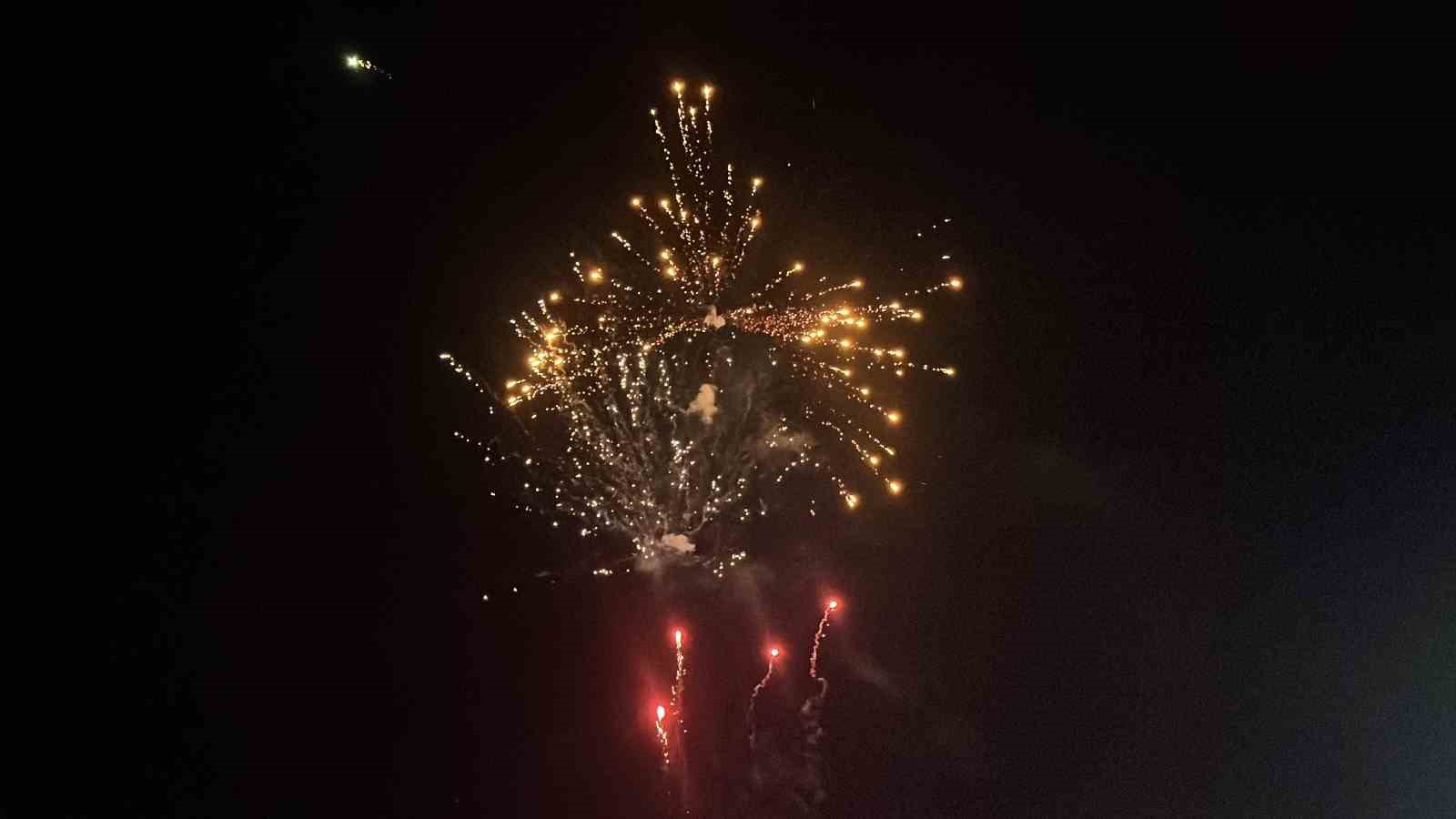 Çorum’da festival coşkusu havai fişek gösterisiyle zirveye çıktı