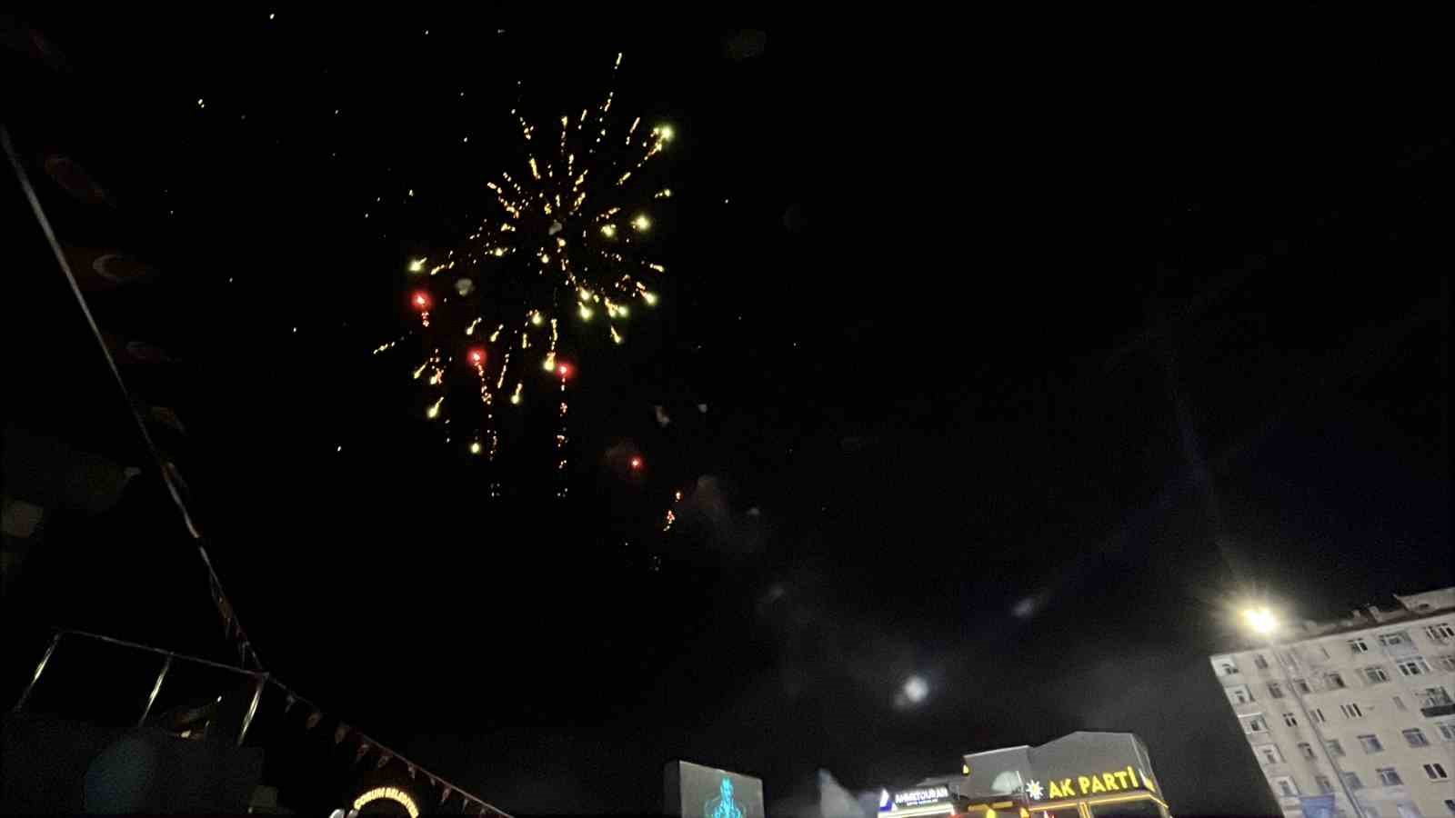Çorum’da festival coşkusu havai fişek gösterisiyle zirveye çıktı