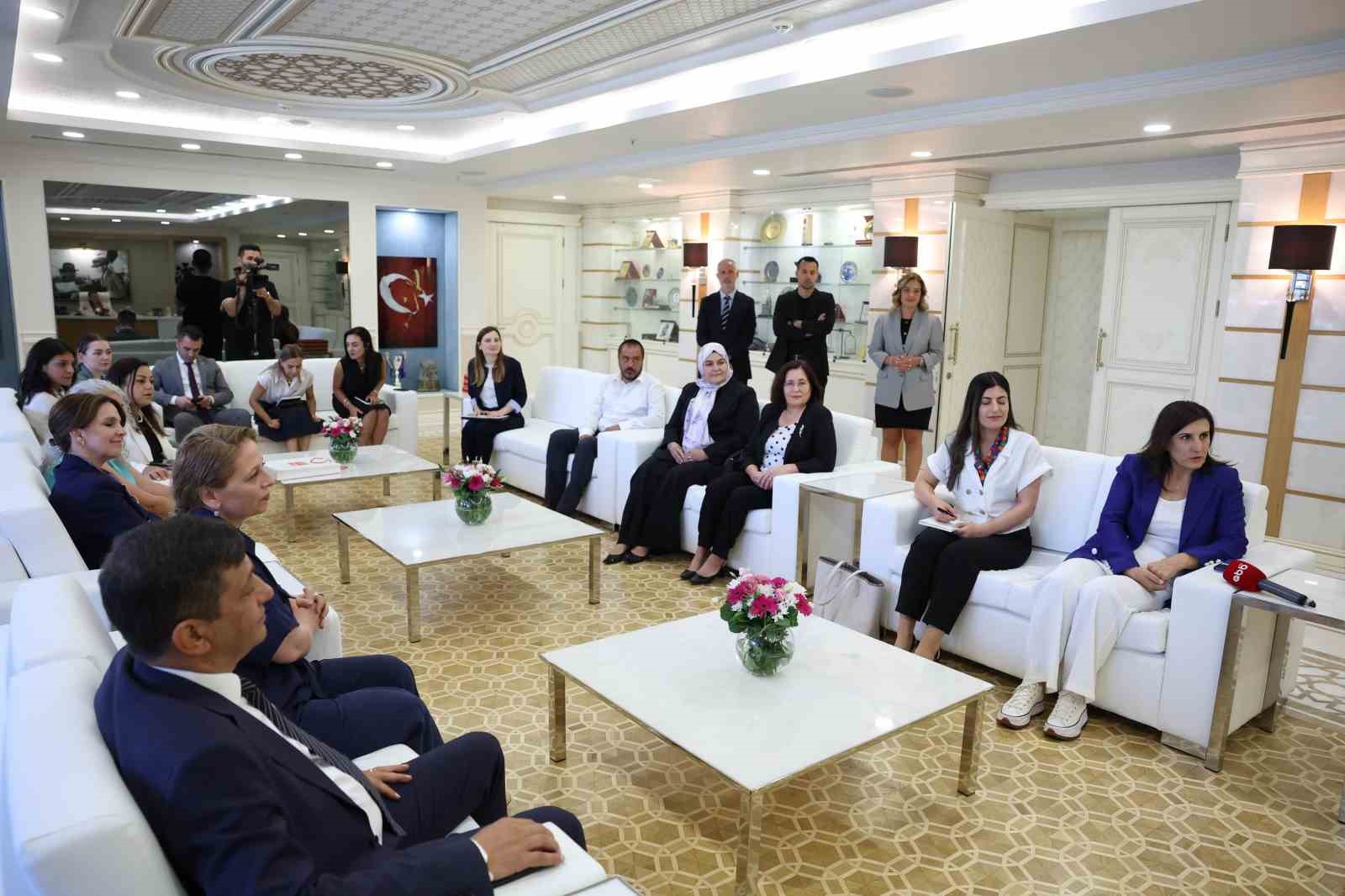 Başkan Vekili Özdemir, Kadın Dostu Kentler III Programı heyetini kabul etti