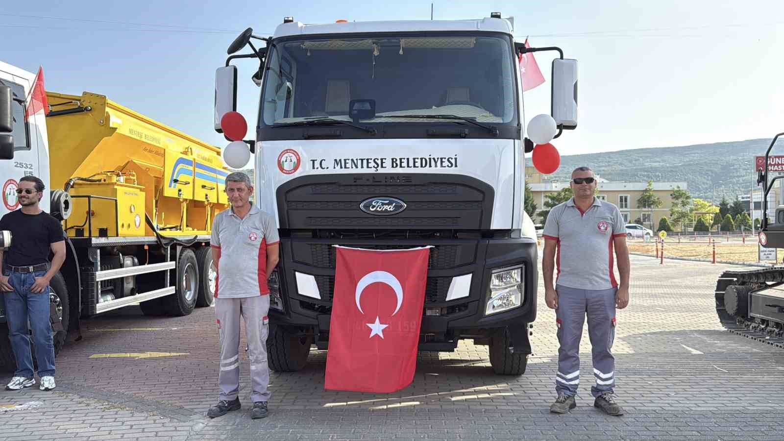 Menteşe Belediyesi yeni araçlarını hizmete aldı