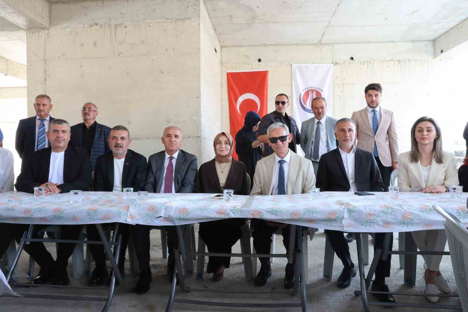 TÜMÖZDER’den aşure ikramı
