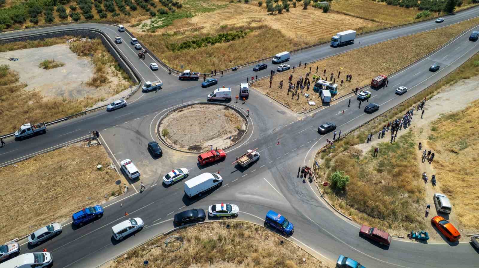 Manisa’da feci kaza 1 ölü 11 yaralı