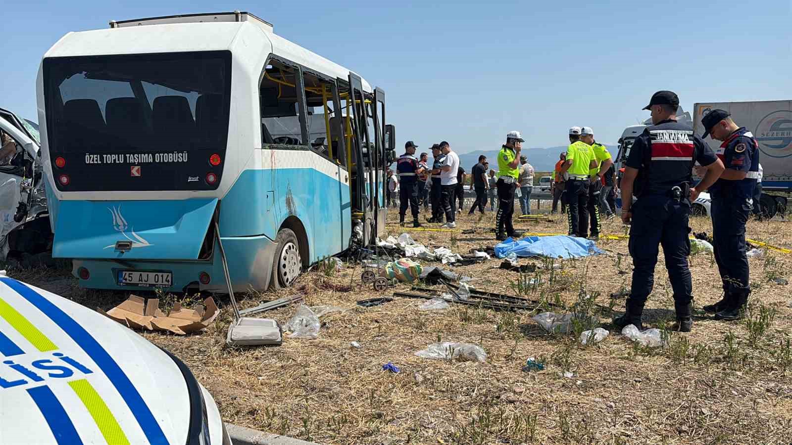 Manisa’da feci kaza 1 ölü 11 yaralı