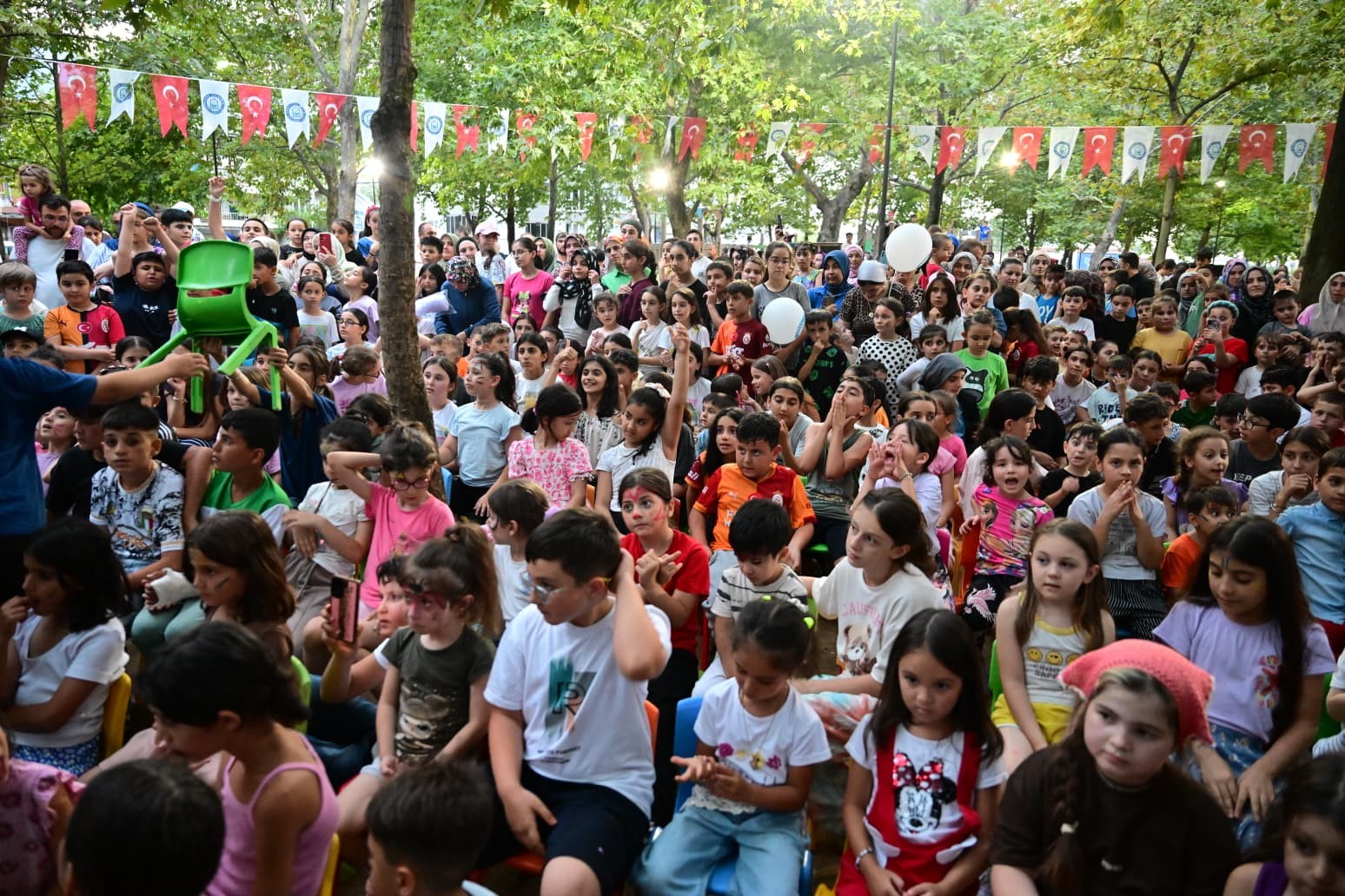 Başkan Yılmaz’dan miniklere sürpriz