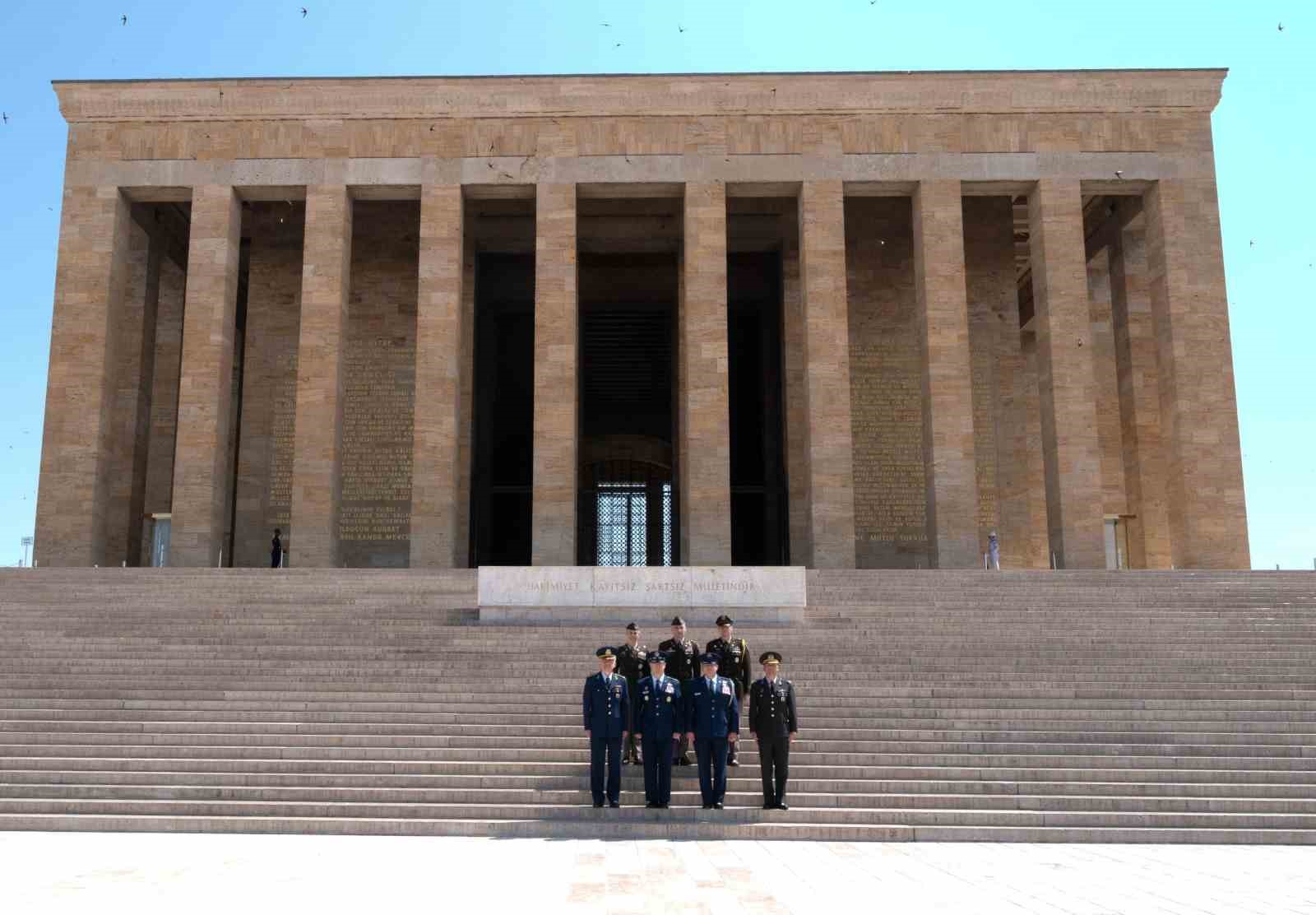ABD Genelkurmay Başkanı Orgeneral Caine, Anıtkabir’i ziyaret etti