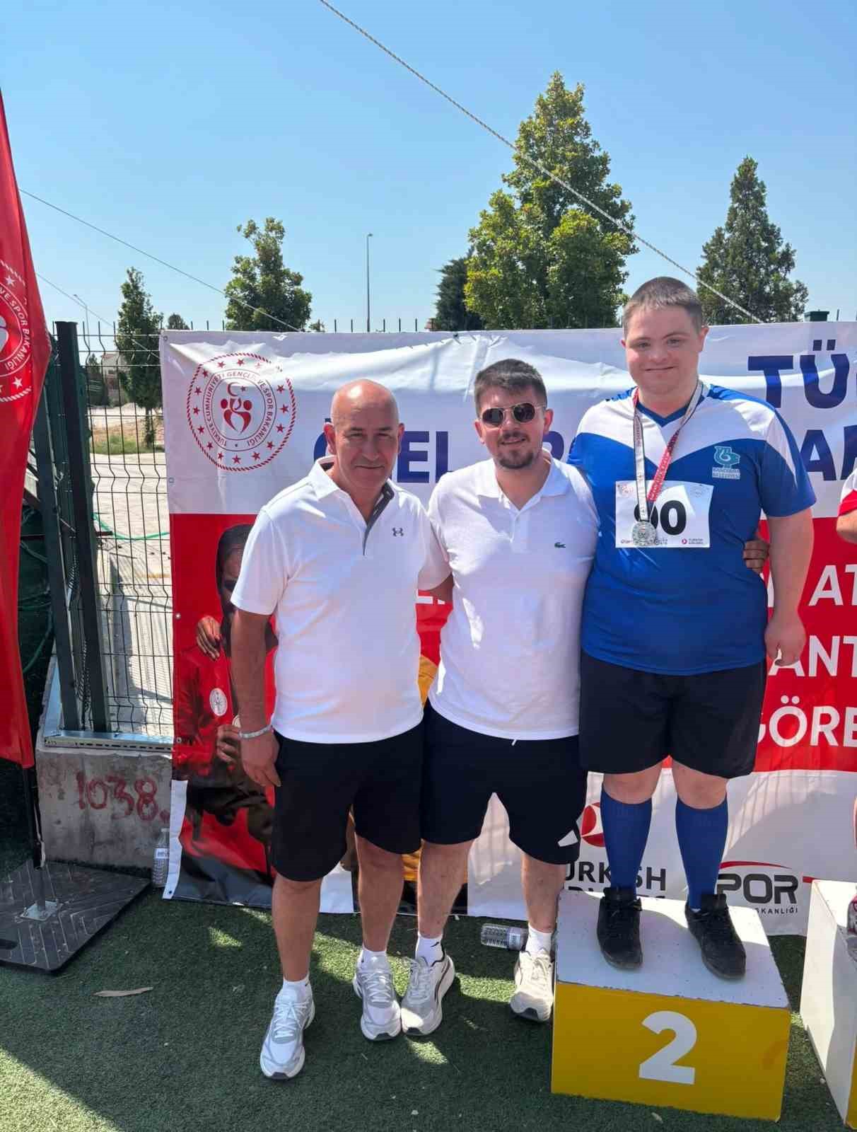 Bandırmalı sporcu Mehmet Talat Uçar, Türkiye ikincisi oldu