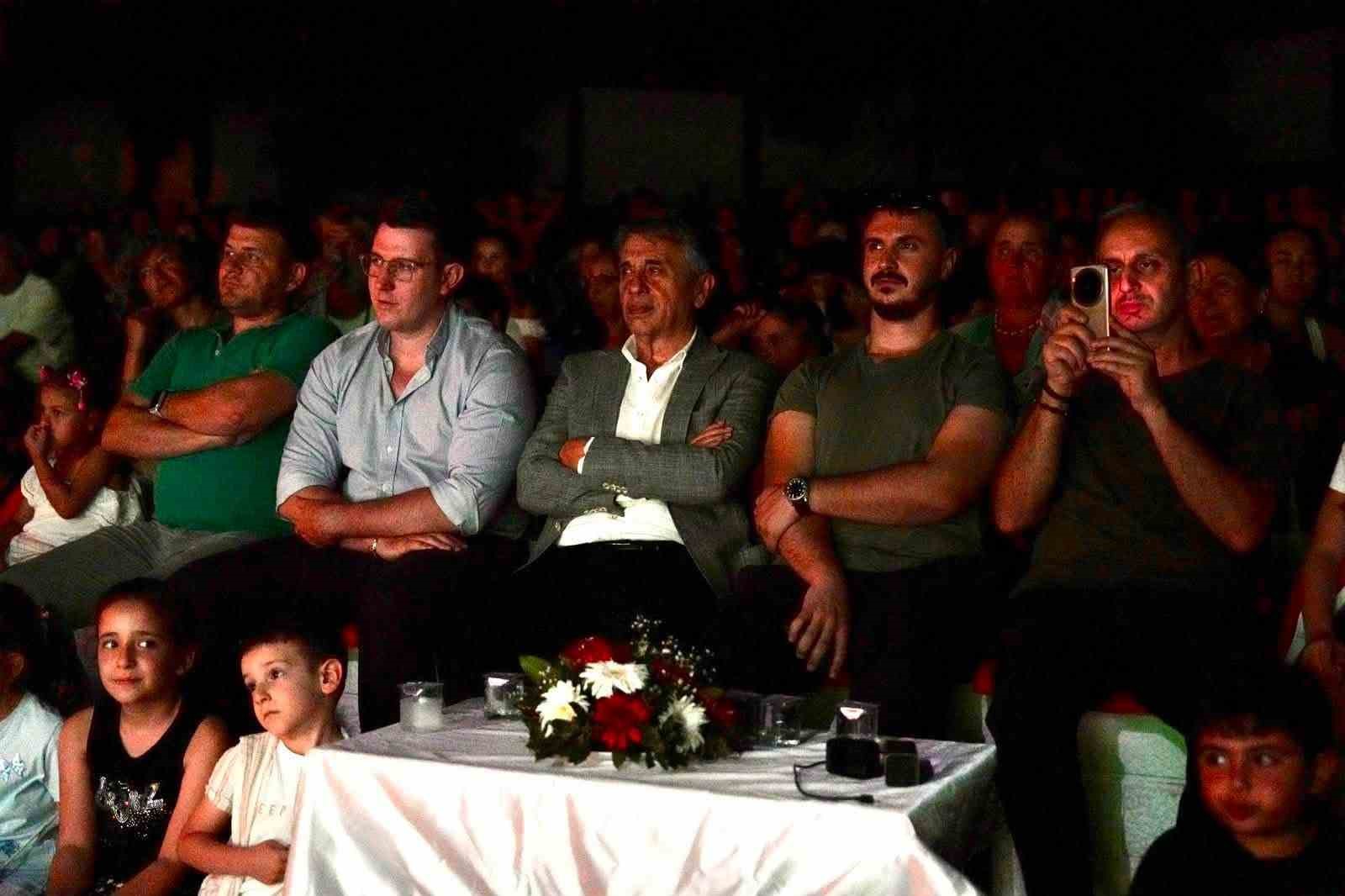 Burhaniye de 7.Kitap Fuarında çocuklarda unutulmadı