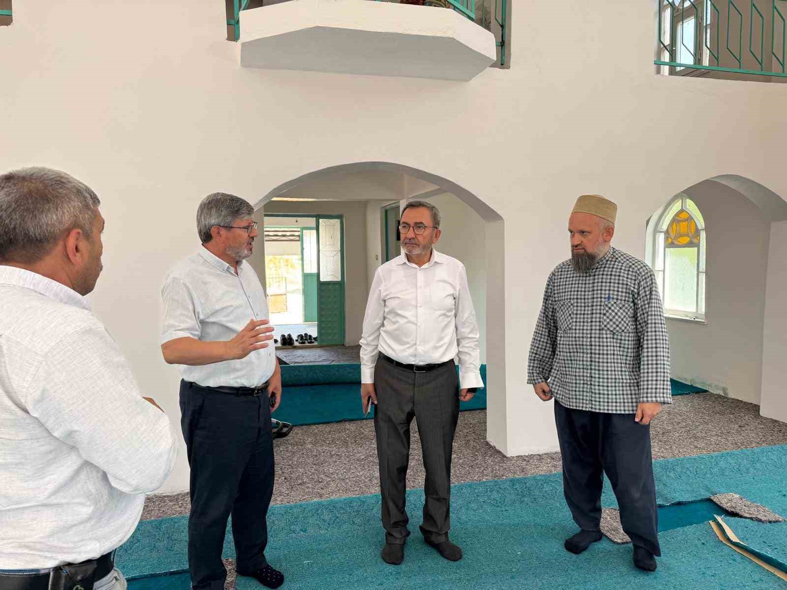 Sındırgı’da depremden etkilenen camiler yeniden yükseliyor
