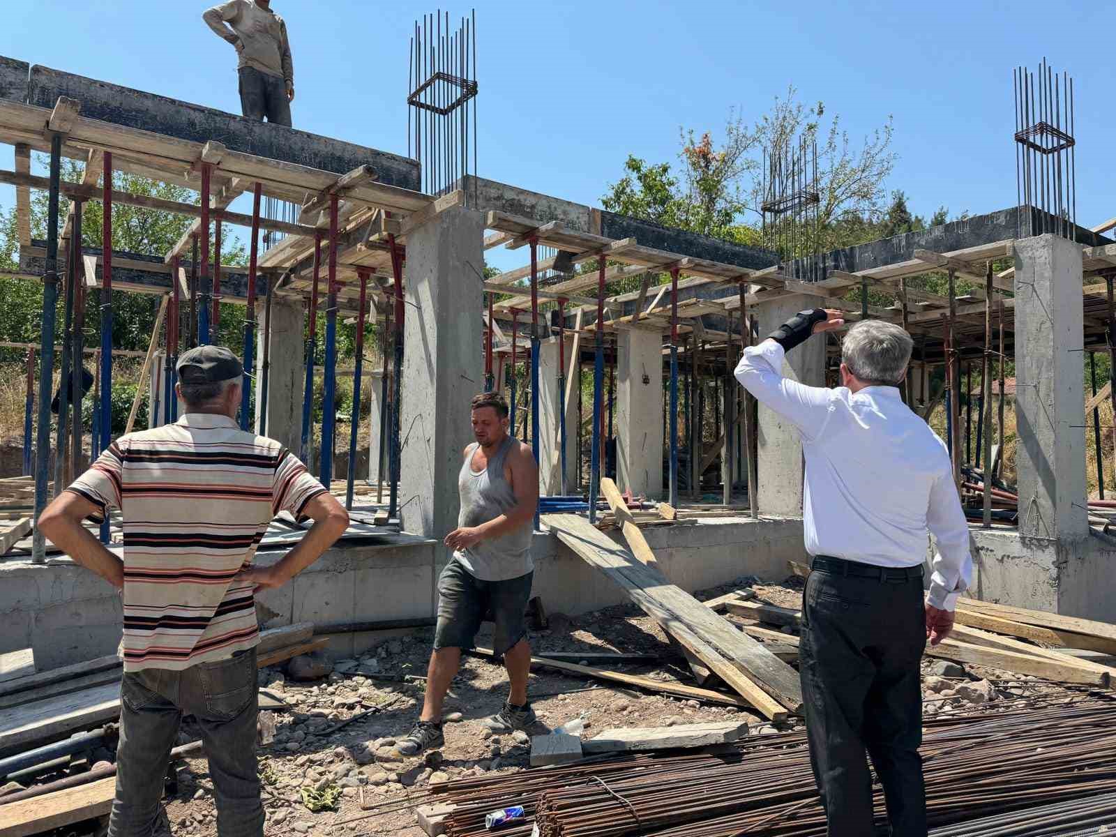 Sındırgı’da depremden etkilenen camiler yeniden yükseliyor