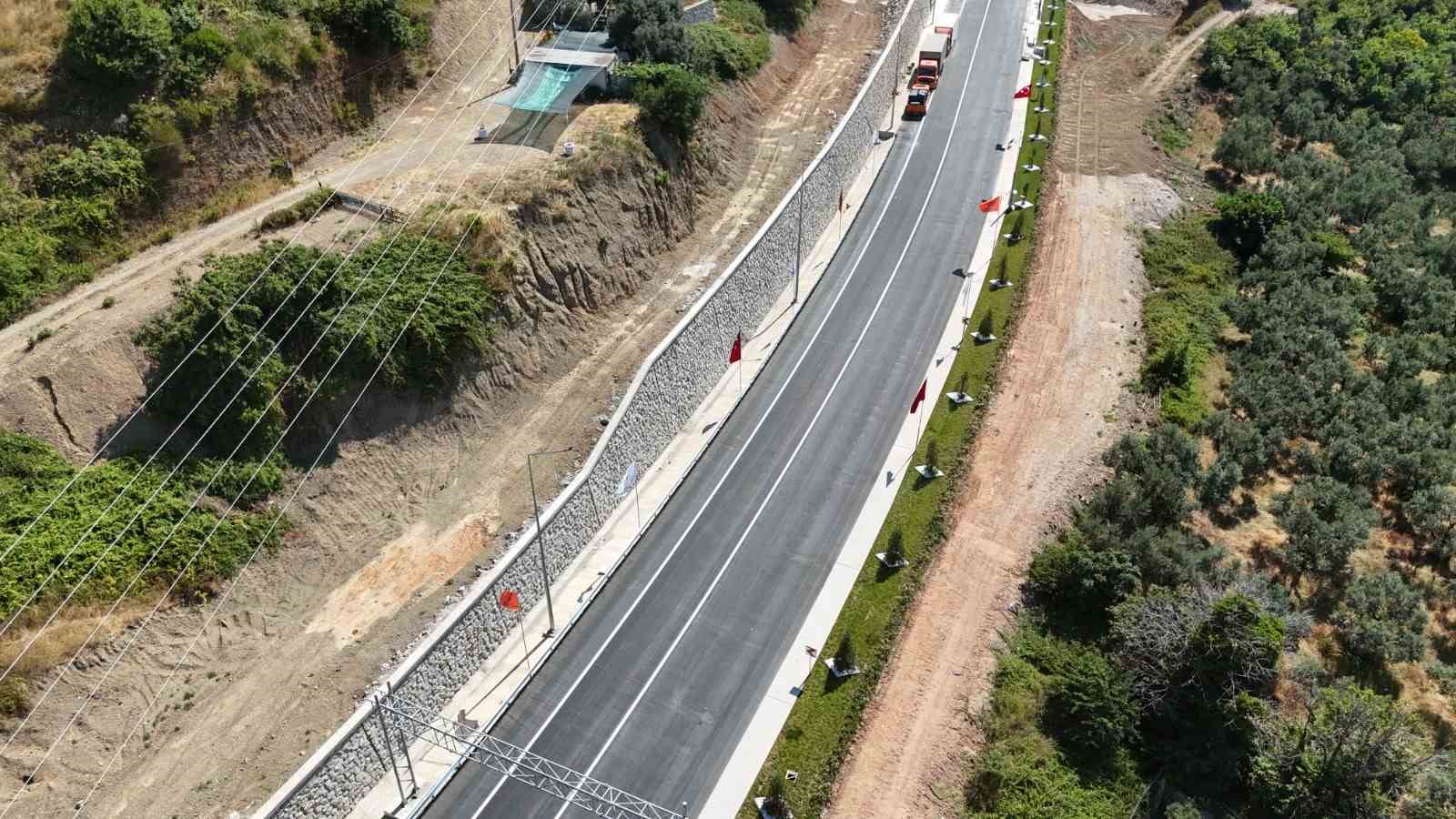 Bakan Uraloğlu: "Yalova-Armutlu arasındaki seyahat süresini 60 dakikadan 30 dakikaya düşürdük"