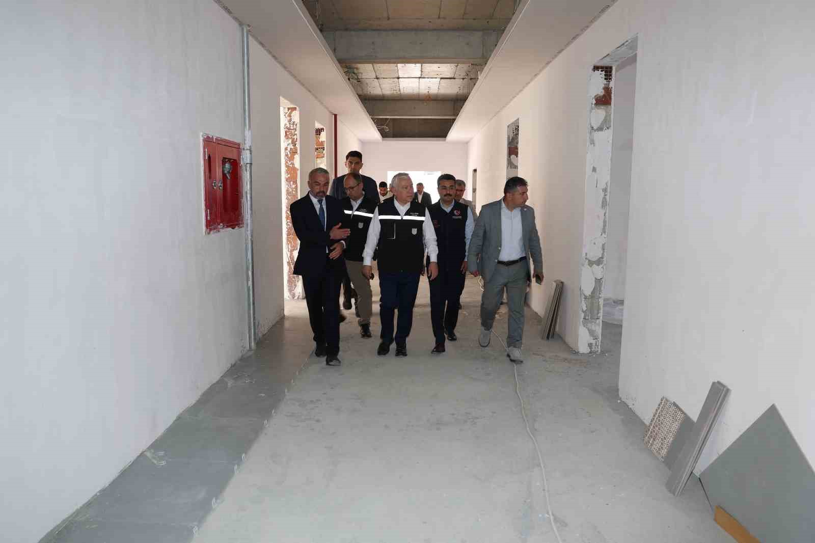 Vali Yılmaz Şimşek, eğitim, restorasyon ve kentsel dönüşüm yatırımlarını inceledi