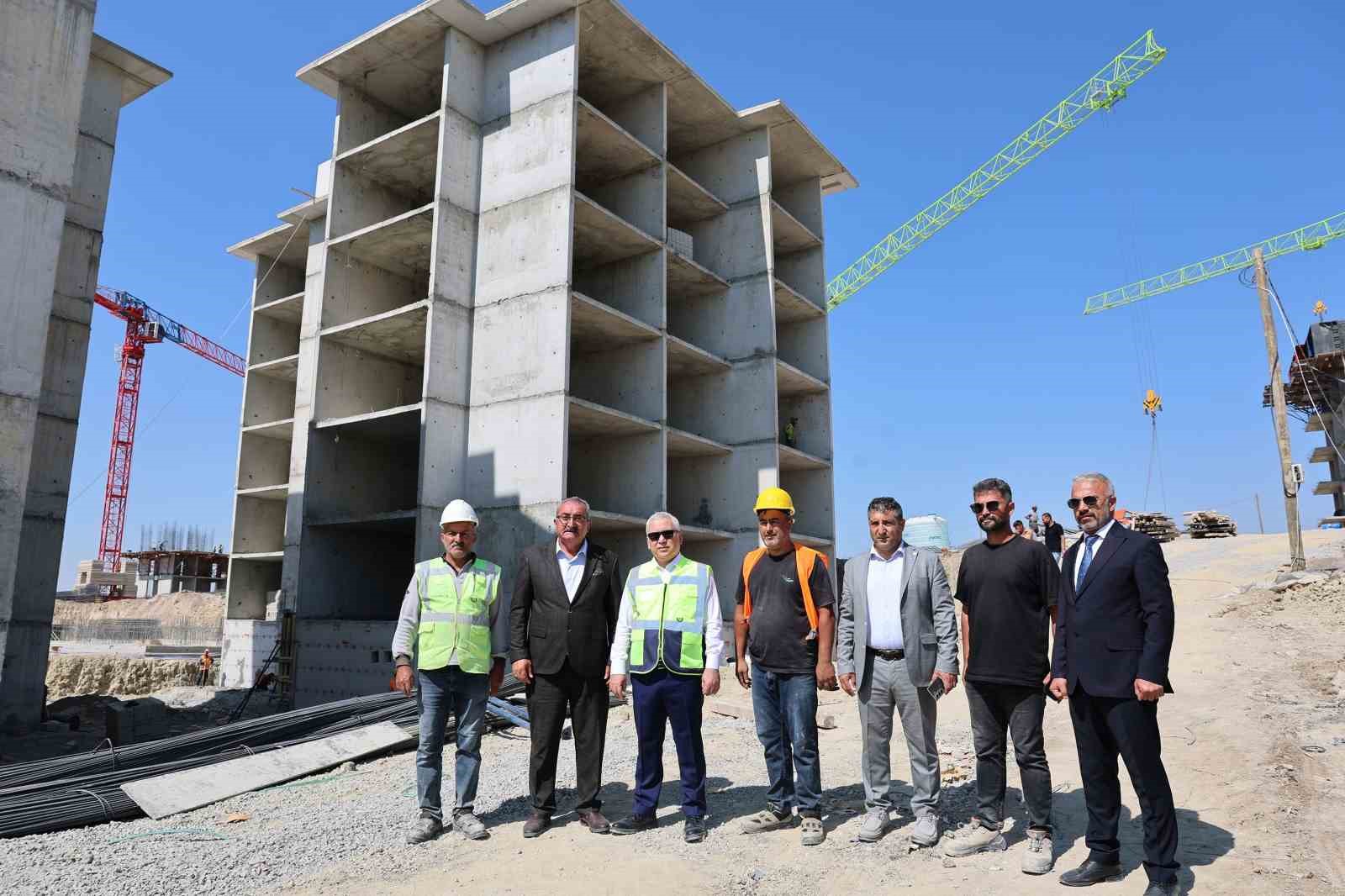 Vali Yılmaz Şimşek, eğitim, restorasyon ve kentsel dönüşüm yatırımlarını inceledi