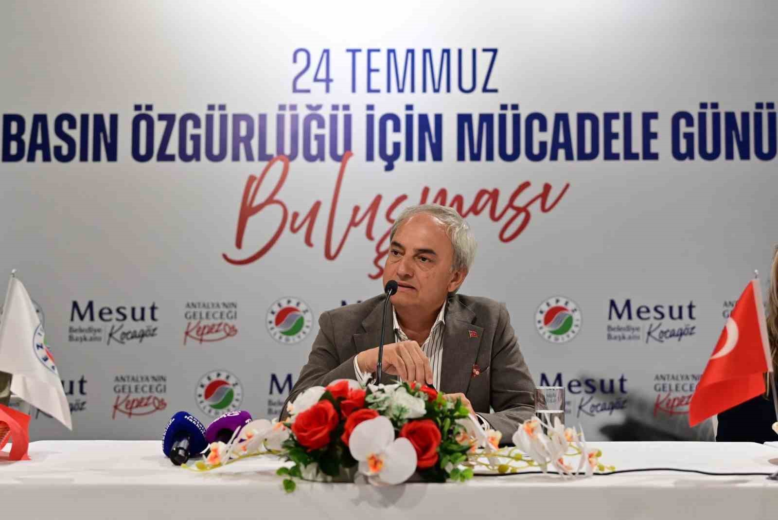 Kepez Belediye Başkanı Kocagöz’den yeni parti cevabı
