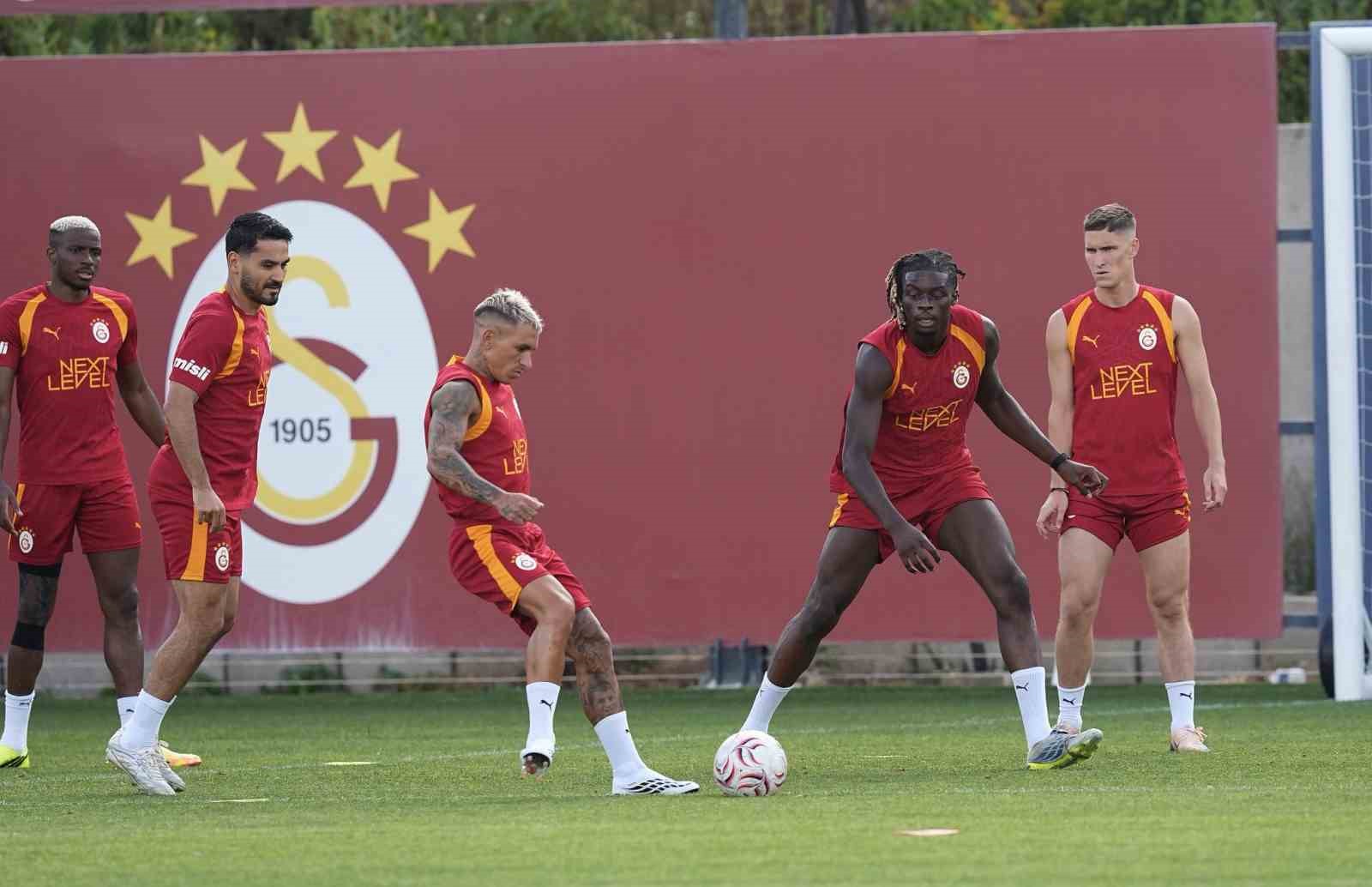 Galatasaray, yeni sezon hazırlıklarını sürdürdü