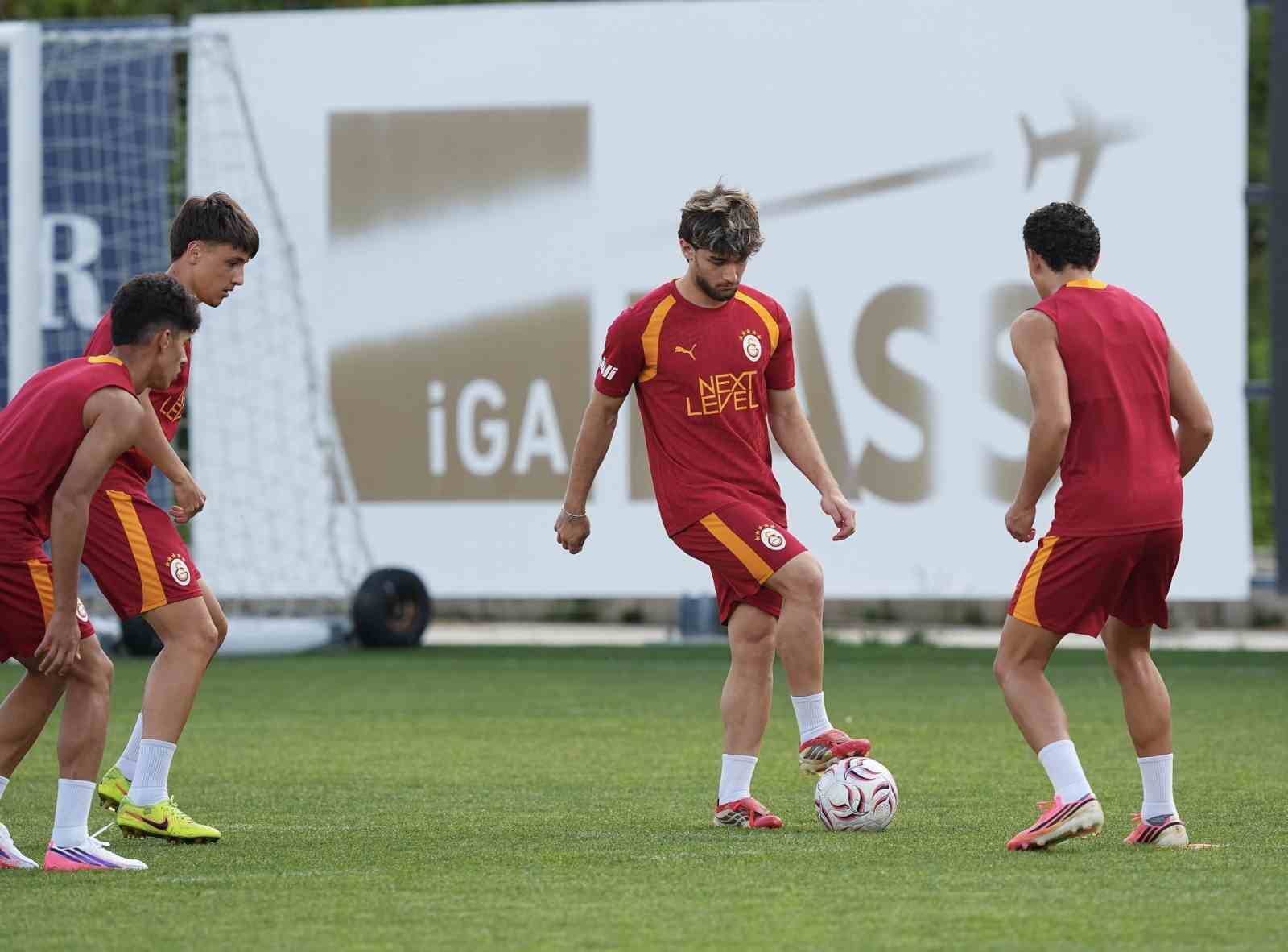 Galatasaray, yeni sezon hazırlıklarını sürdürdü