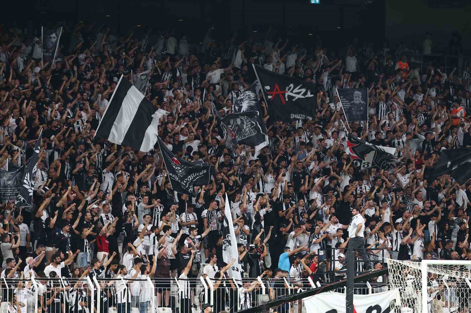 UEFA Avrupa Ligi: Beşiktaş: 0 - Midtjylland: 0 (Maç devam ediyor)