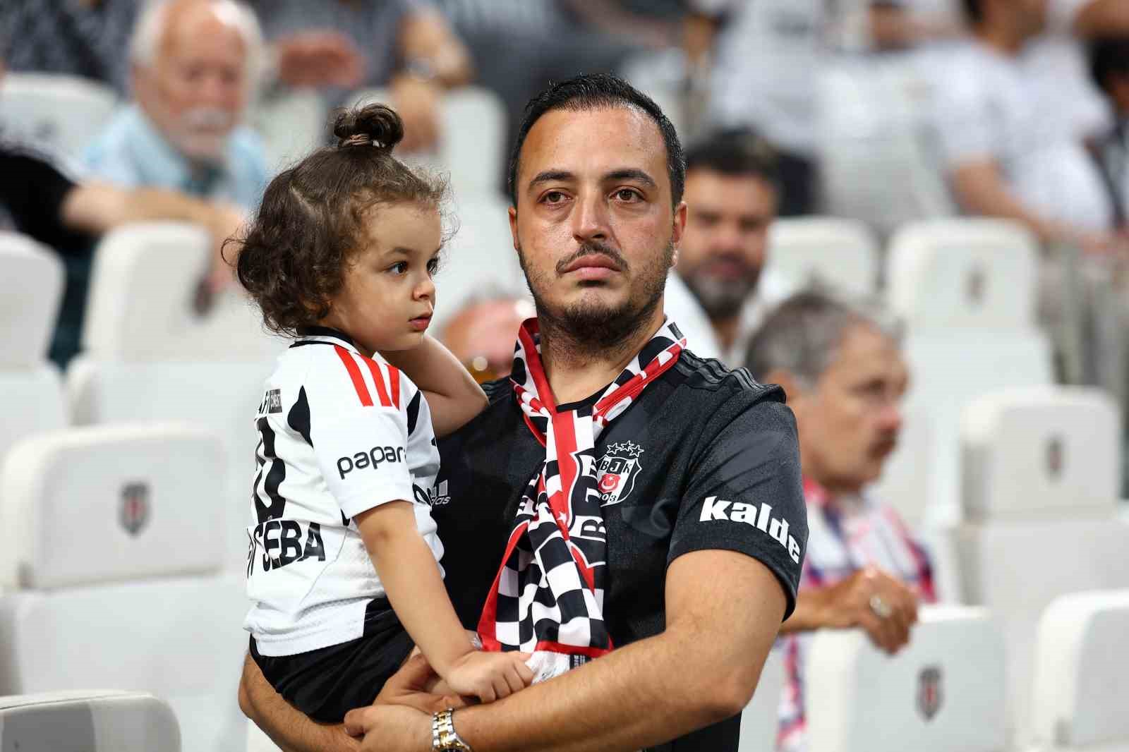 UEFA Avrupa Ligi: Beşiktaş: 0 - Midtjylland: 0 (Maç devam ediyor)