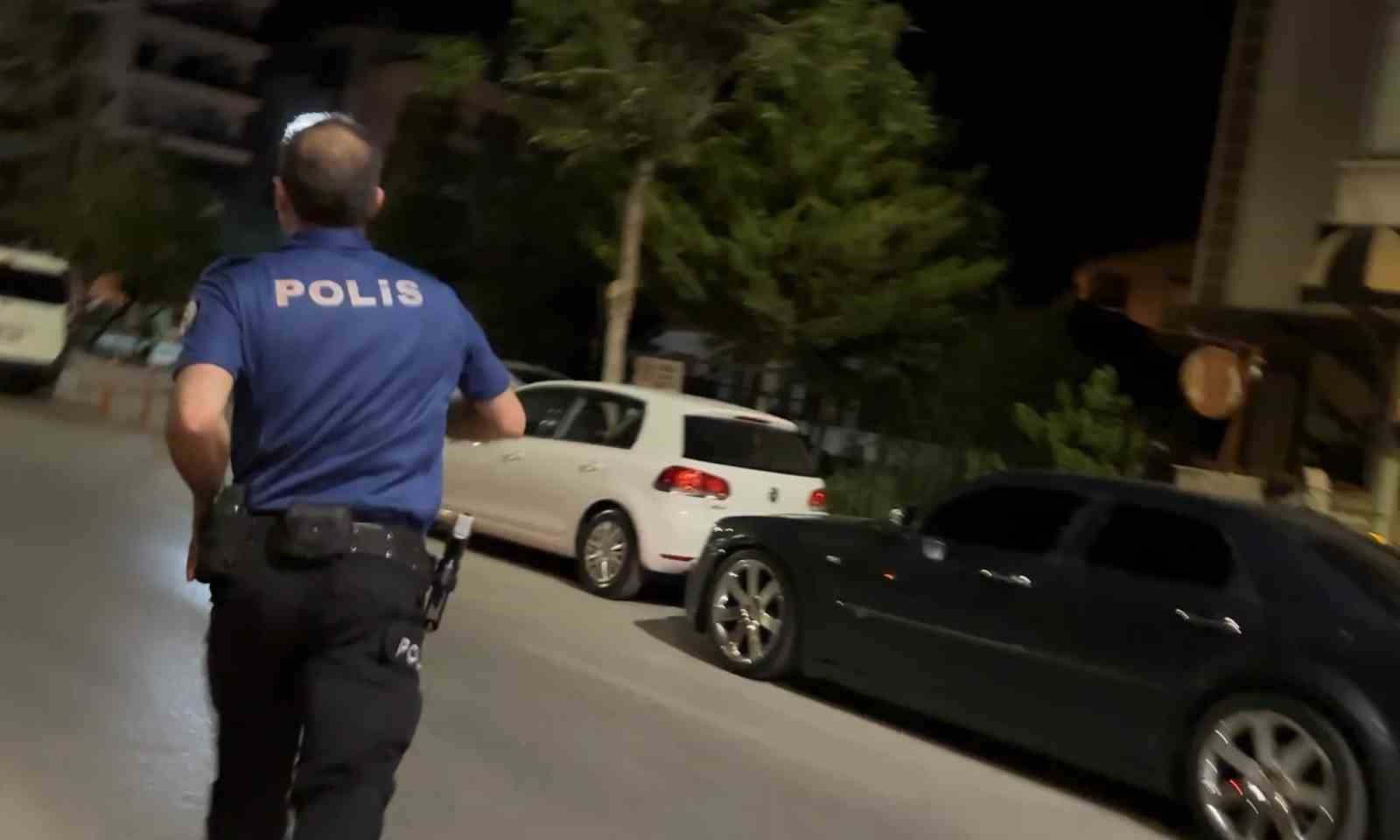 Polise direnip kaçtı, otopark girişinde böyle yakalandı