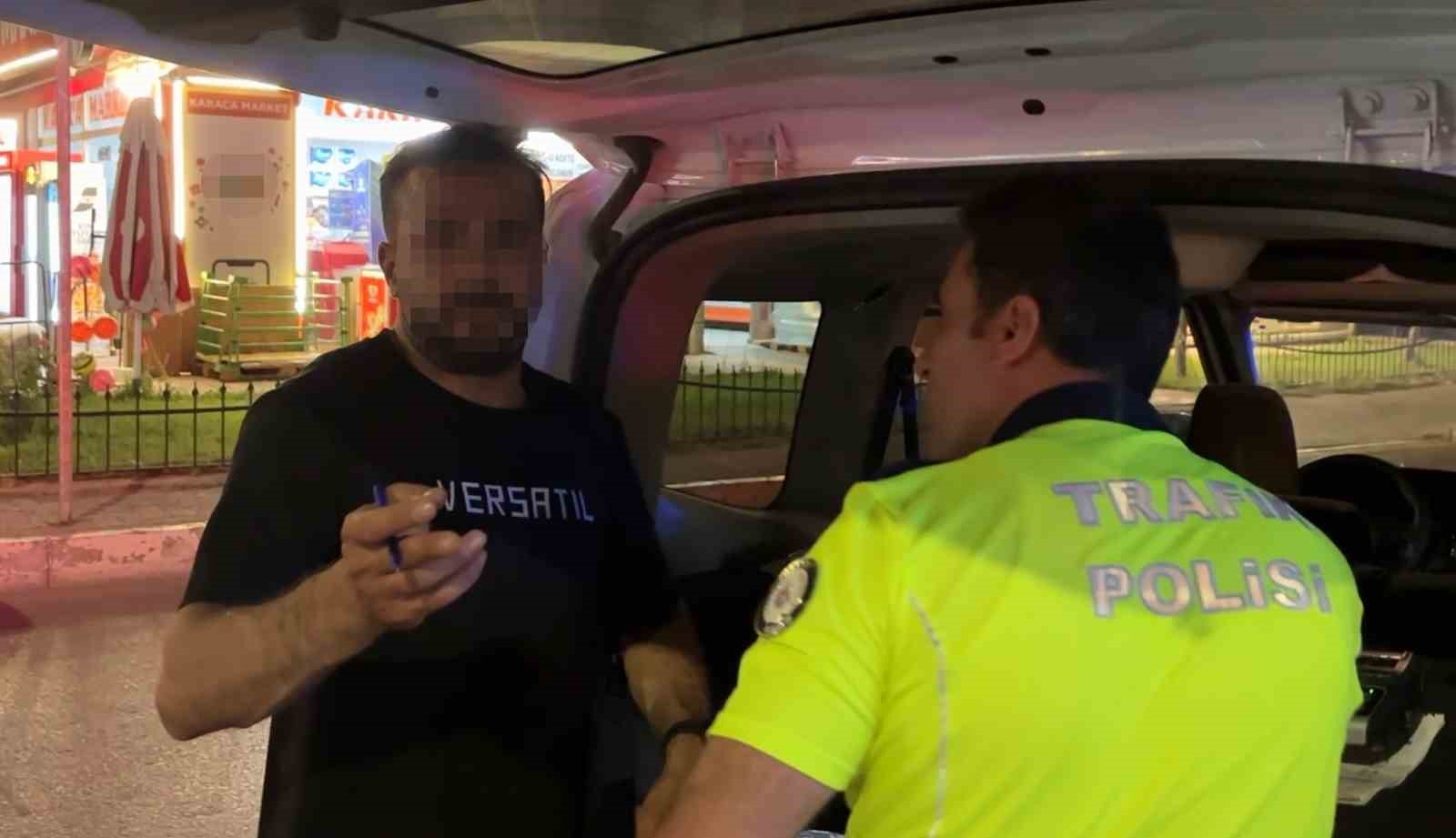 Polise direnip kaçtı, otopark girişinde böyle yakalandı