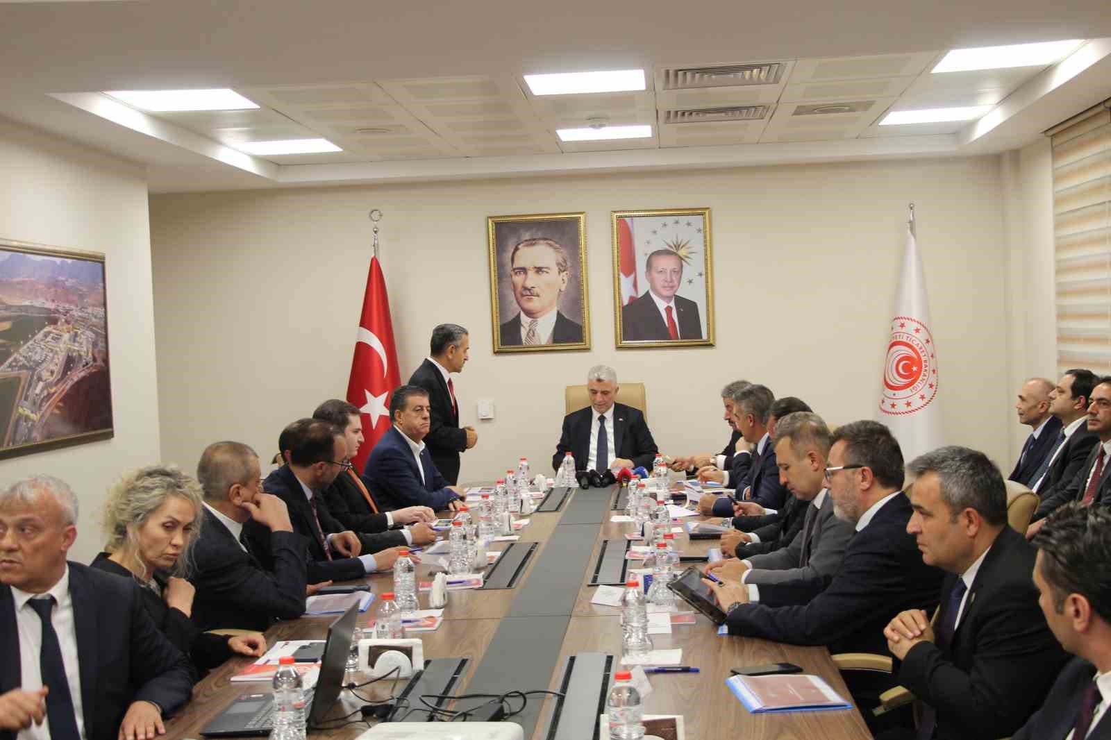Bakan Bolat: "Habur, Türkiye’nin Orta Doğu’ya açılan en kritik ihracat kapısı"