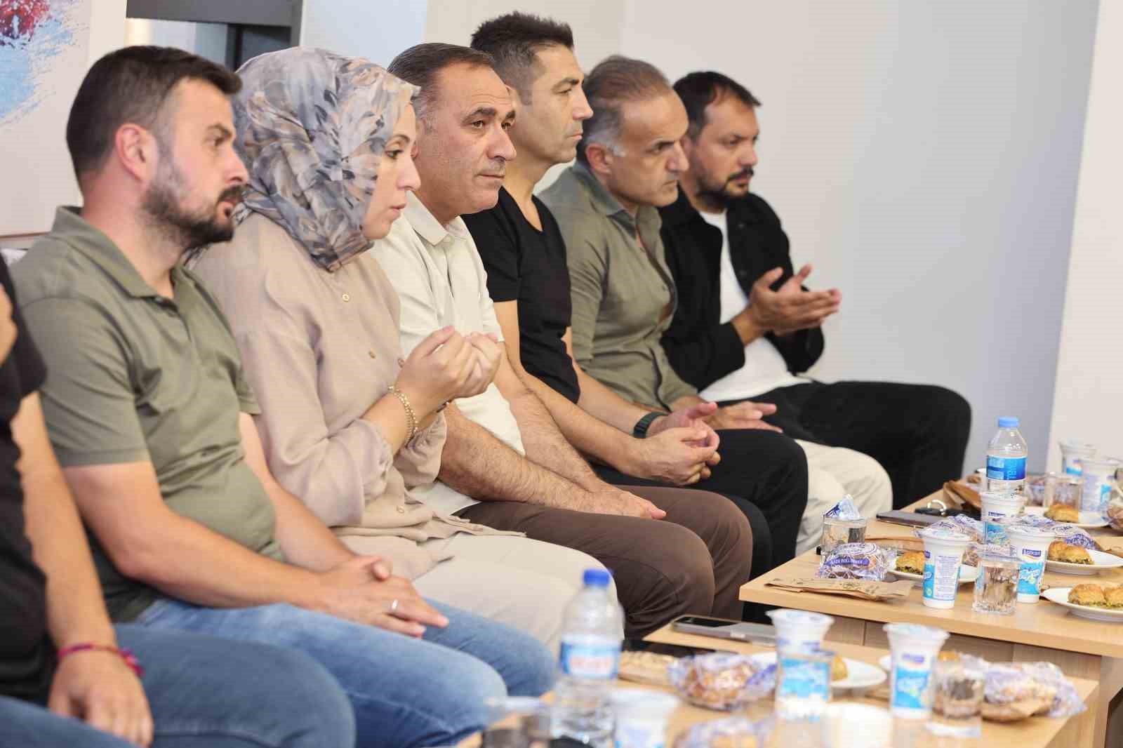 Sanatçı Hüseyin Altın vefatının 10. yılında Sultangazi’de dualarla anıldı