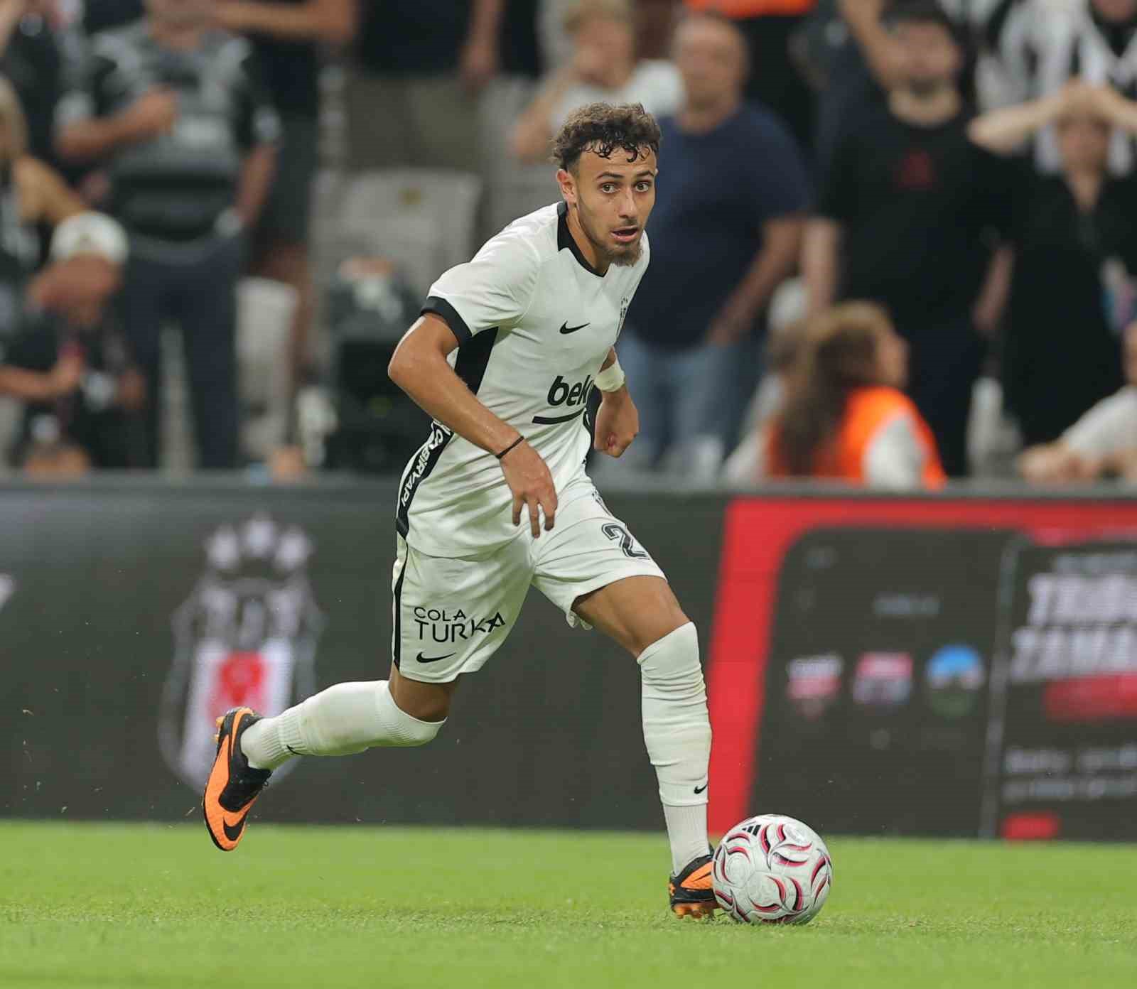 UEFA Avrupa Ligi: Beşiktaş: 1 - Midtjylland: 0 (İlk yarı)