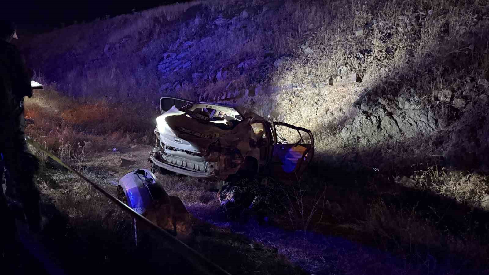 Siverek-Diyarbakır kara yolunda feci kaza: 3 ölü, 1 yaralı