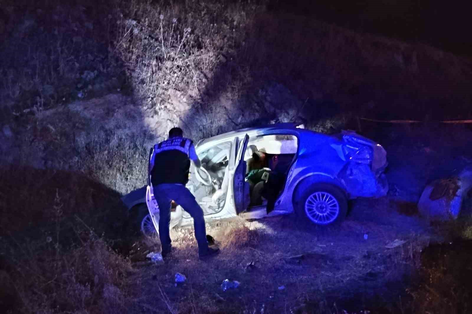 Siverek-Diyarbakır kara yolunda feci kaza: 3 ölü, 1 yaralı