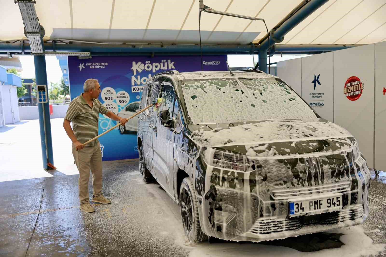 Küçükçekmece Belediyesi’nden araç sahiplerine köpük noktası hizmeti