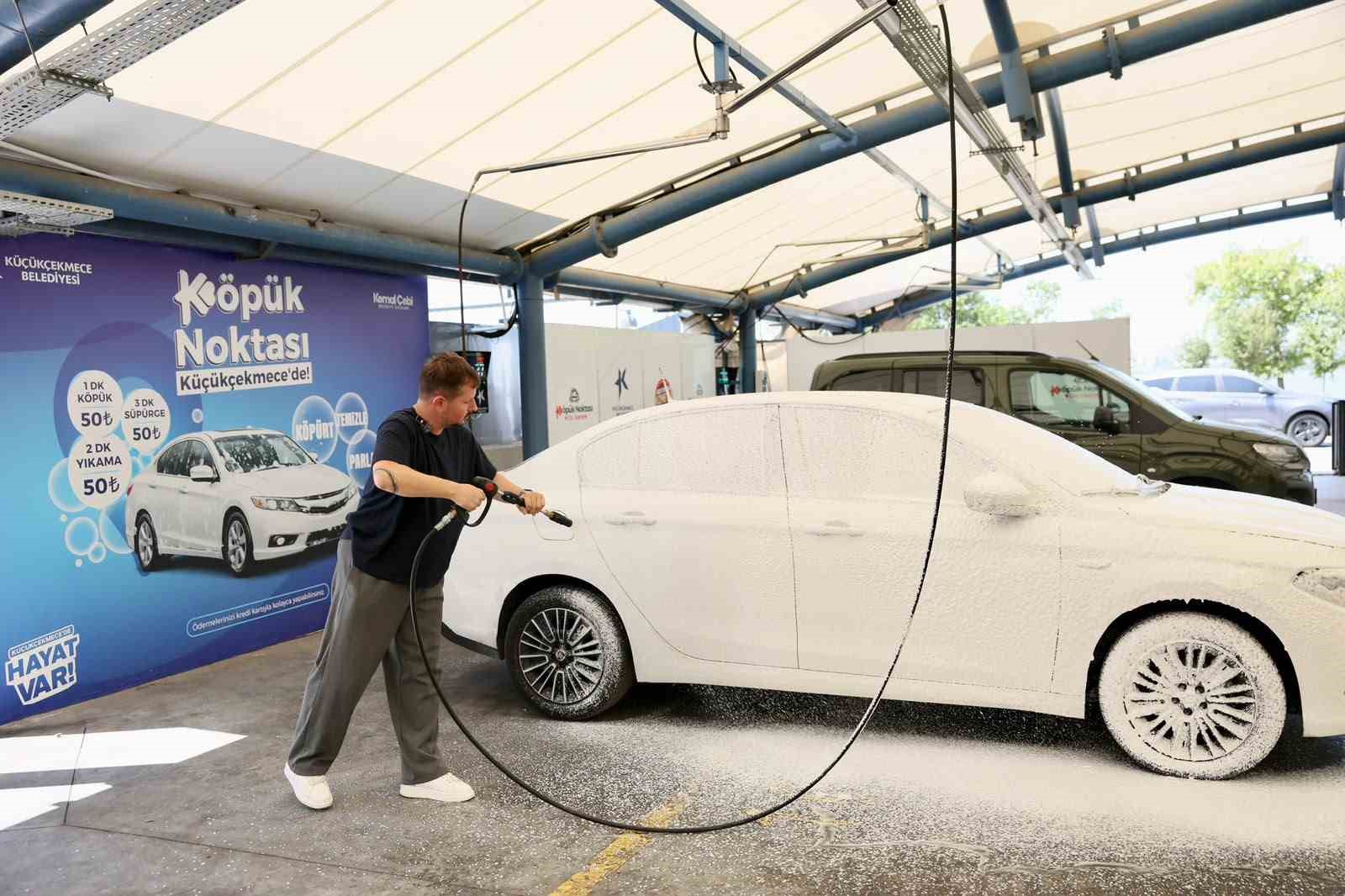 Küçükçekmece Belediyesi’nden araç sahiplerine köpük noktası hizmeti