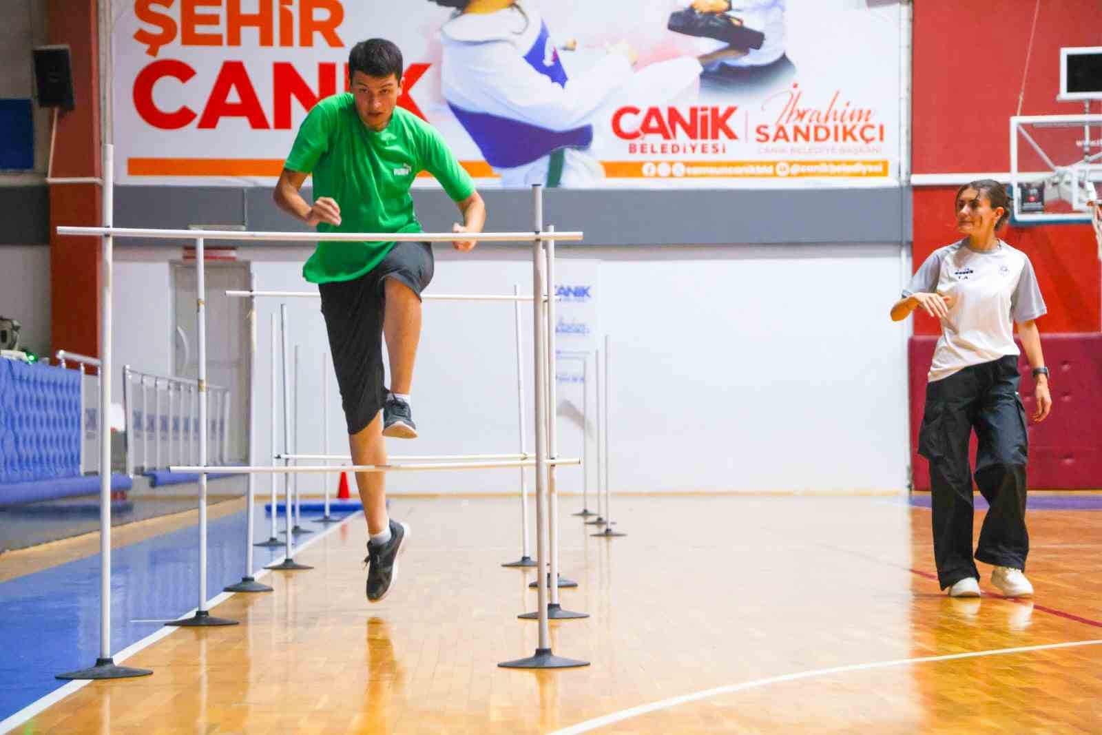 Canik’ten gençlere ücretsiz kurs desteği