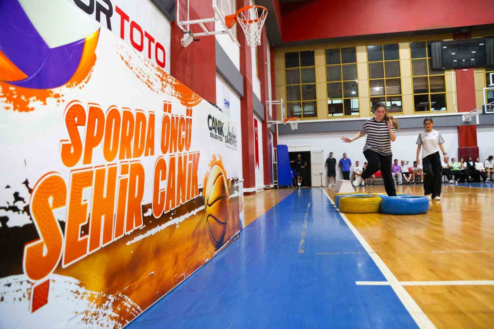 Canik’ten gençlere ücretsiz kurs desteği