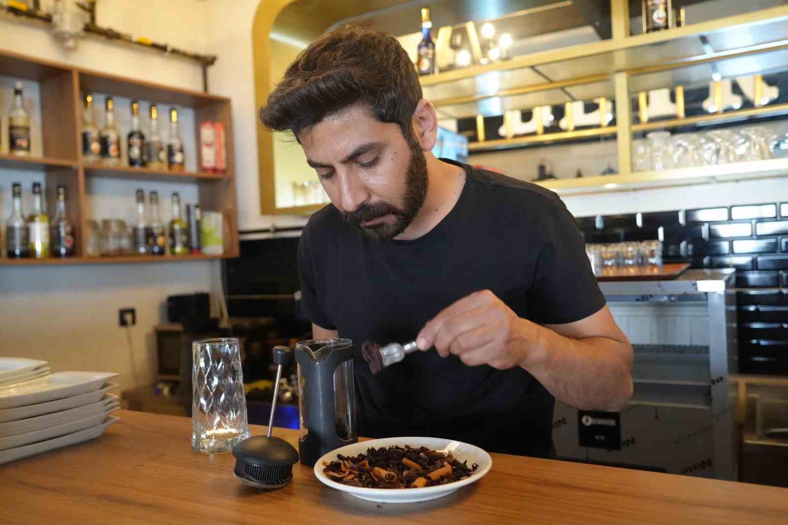 Yaz sıcaklarında serinleten bitki çaylarına ilgi arttı