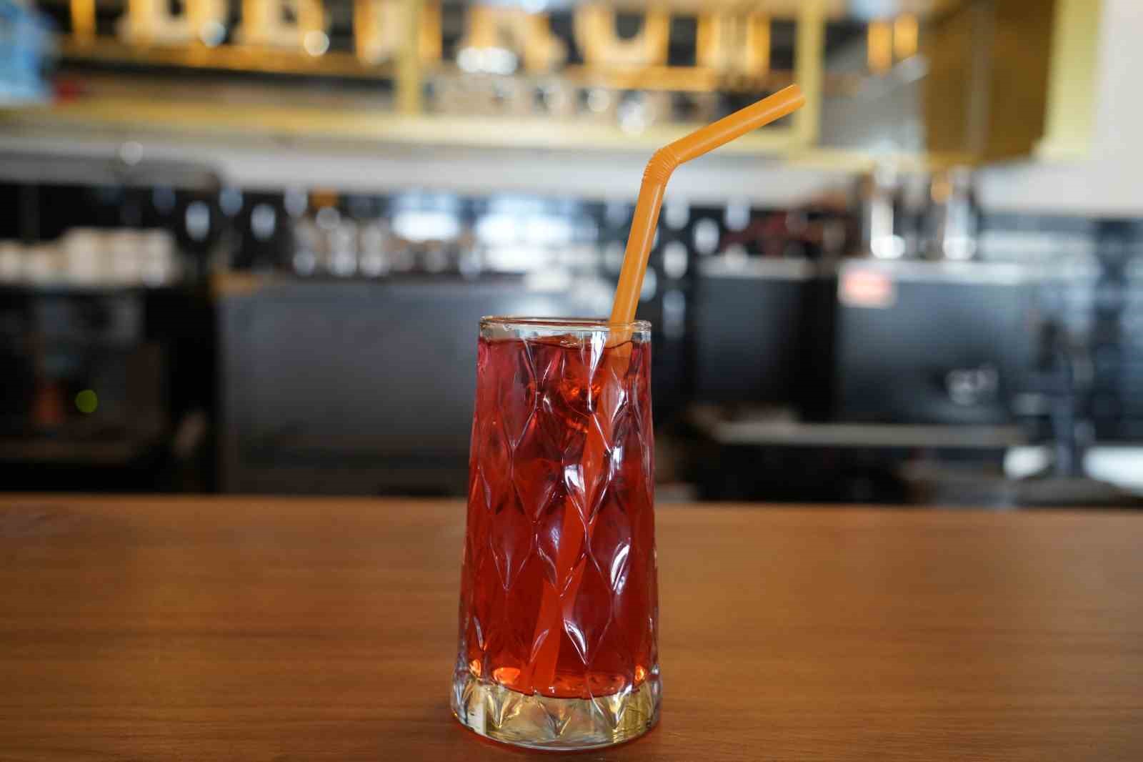 Yaz sıcaklarında serinleten bitki çaylarına ilgi arttı