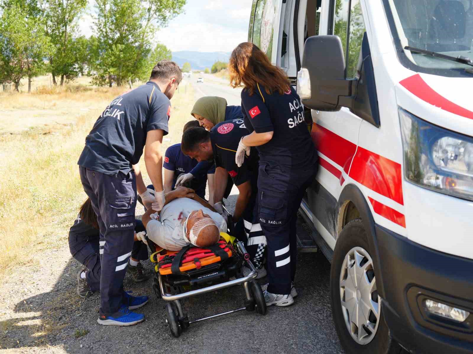 Kastamonu’da cip ile otomobil çarpıştı: 1’i ağır 5 yaralı