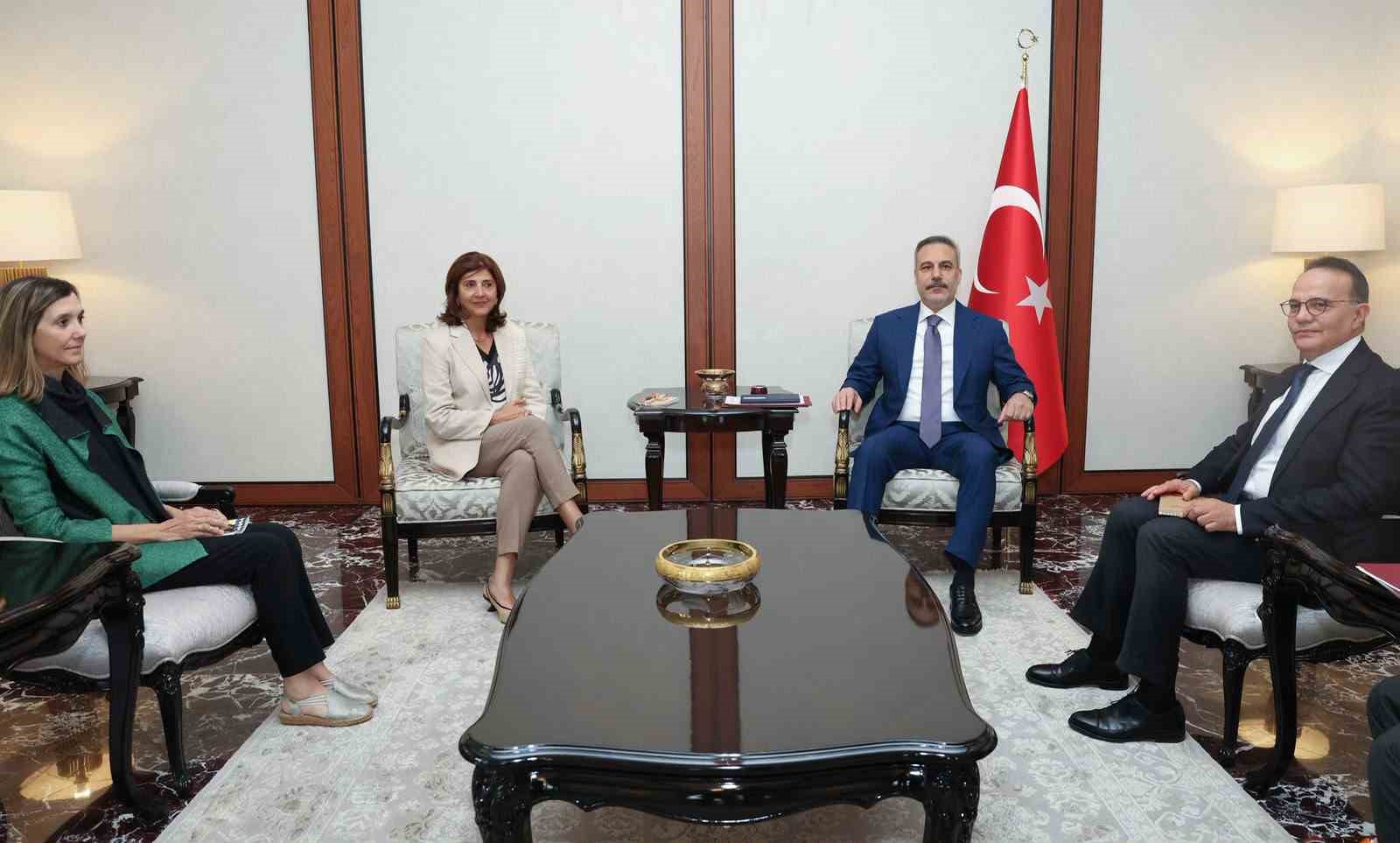 Bakan Fidan, BM Genel Sekreteri’nin Kıbrıs Konusunda Şahsi Temsilcisi Cuellar’ı kabul etti