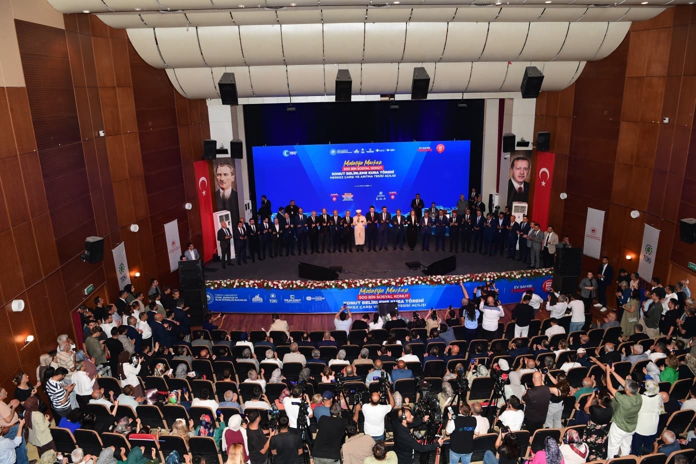 Bakan Murat Kurum’dan Başkan Er ile Belediye Meclis üyelerine teşekkür