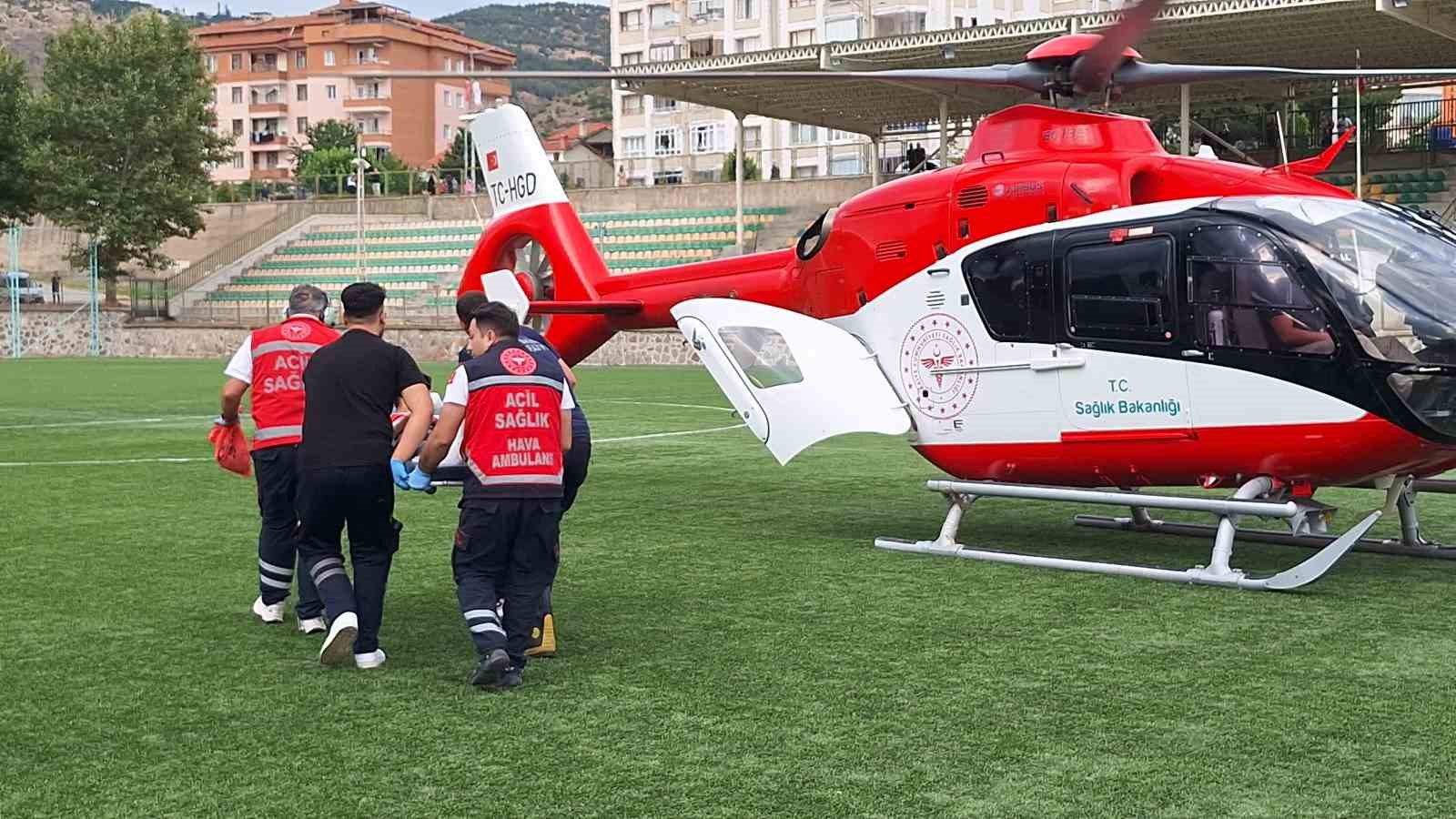 Çorum’da parmağı kopan çocuk için helikopter ambulans havalandı