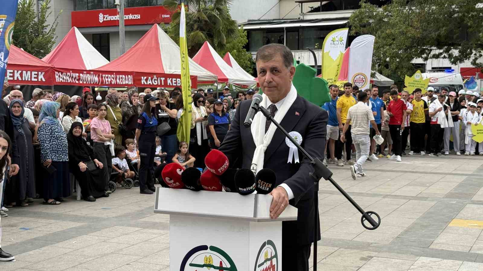 Erbaa Belediyesi’nden Narince yaprağıyla rekorluk lezzet