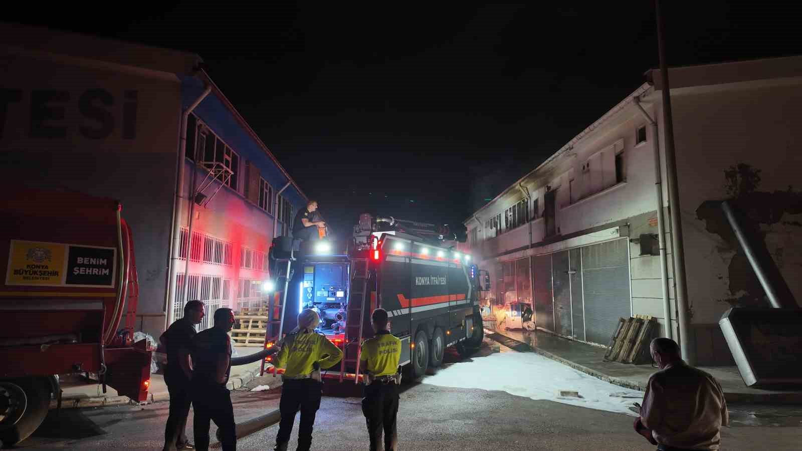 Konya’da iş yerinde yangın paniği