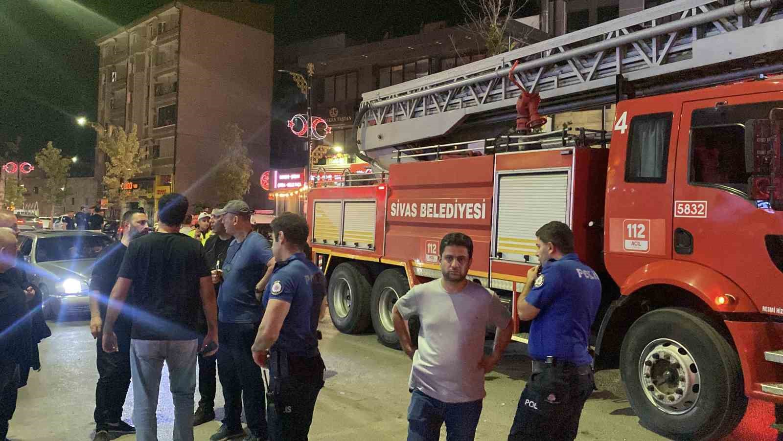 Sivas’ta gece yarısı korkutan patlama