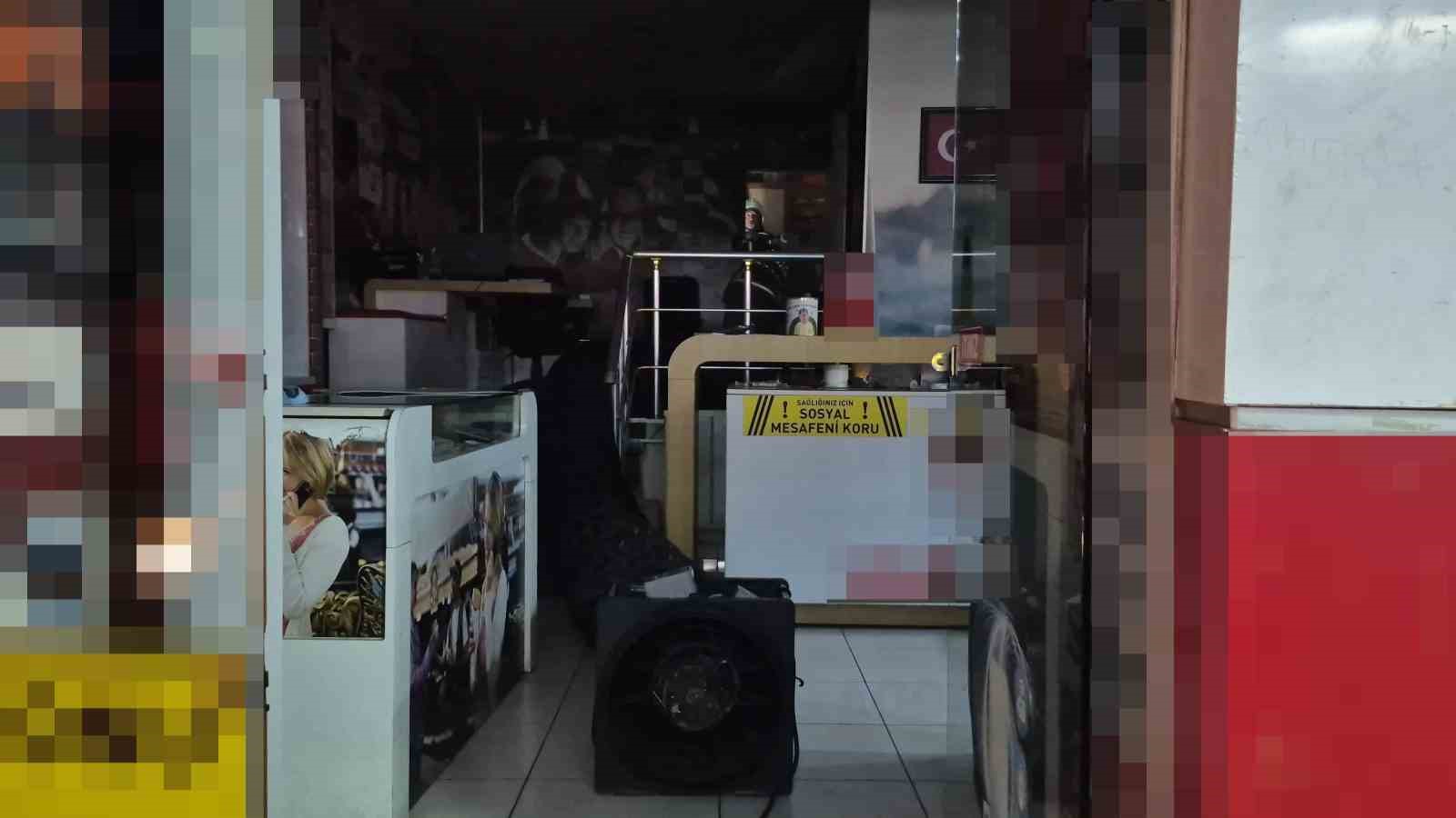 İş hanının tuvaletinde çıkan yangın paniğe neden oldu