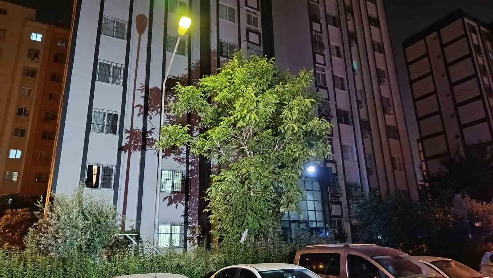 Boşanma kararı kanlı bitti: Karısını uykusunda öldürdü
